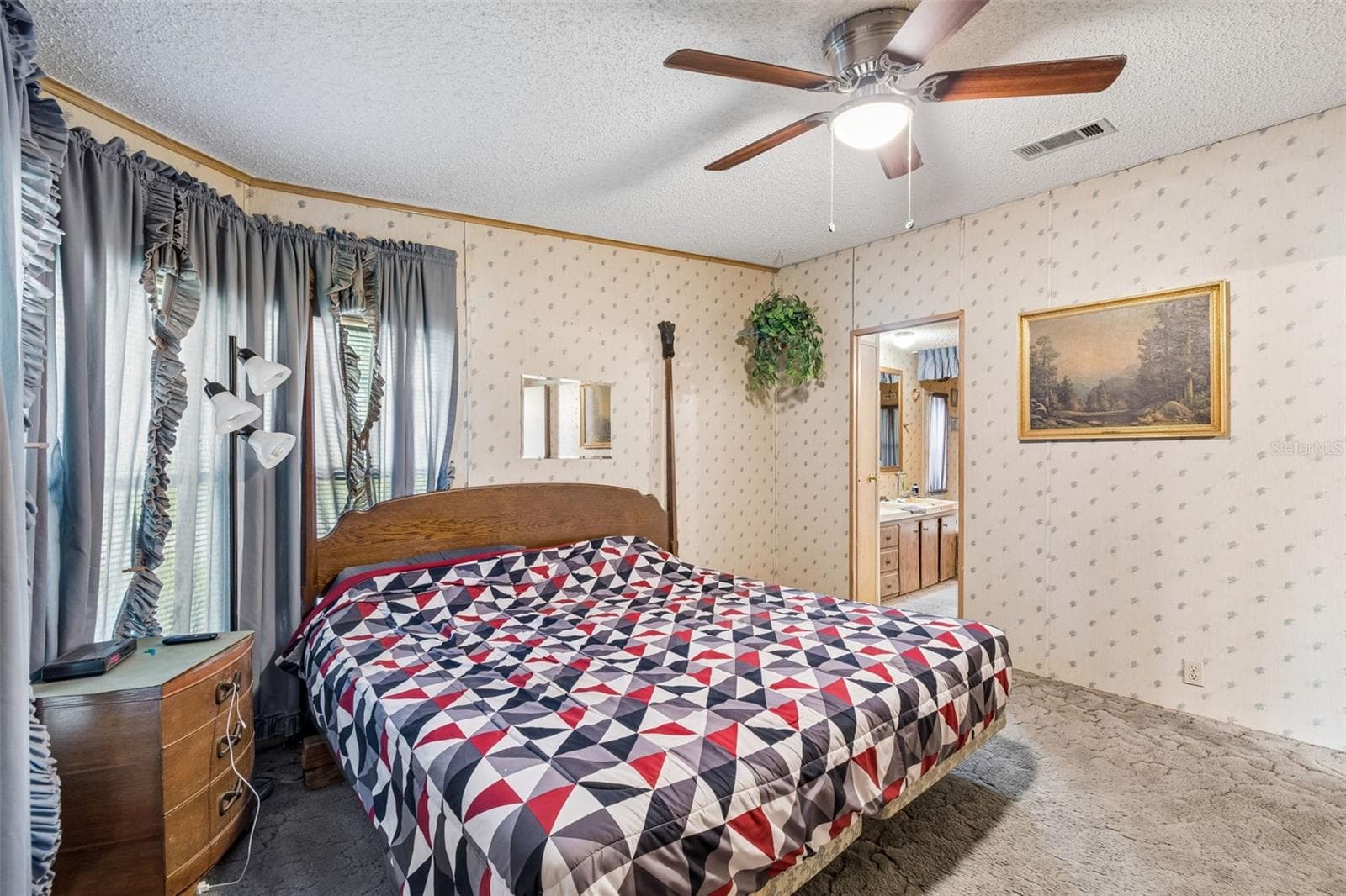 Manufactured Home at 6325 OAKVIEW LN, LAKELAND, photo 16 of 47