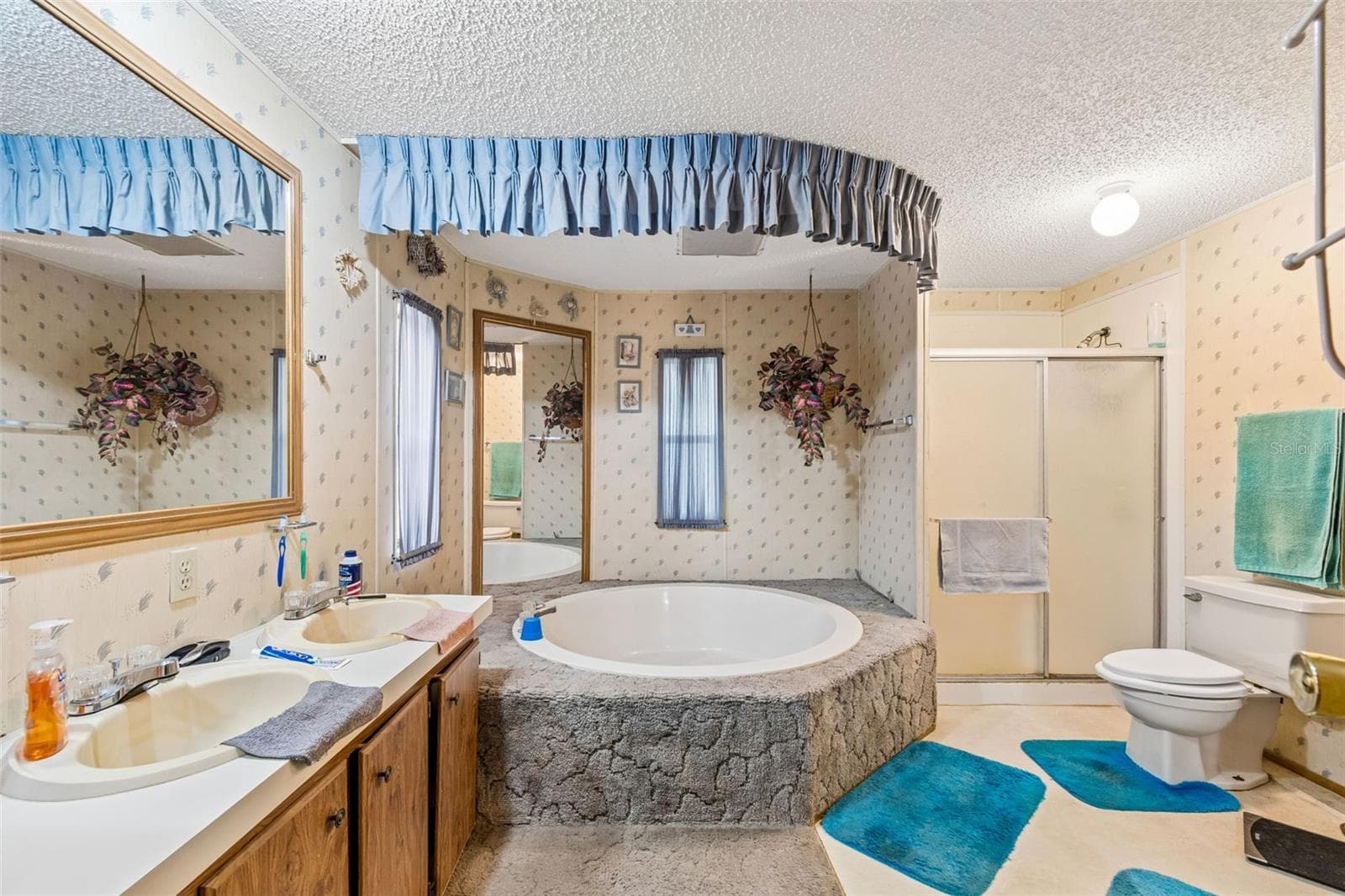 Manufactured Home at 6325 OAKVIEW LN, LAKELAND, photo 17 of 47