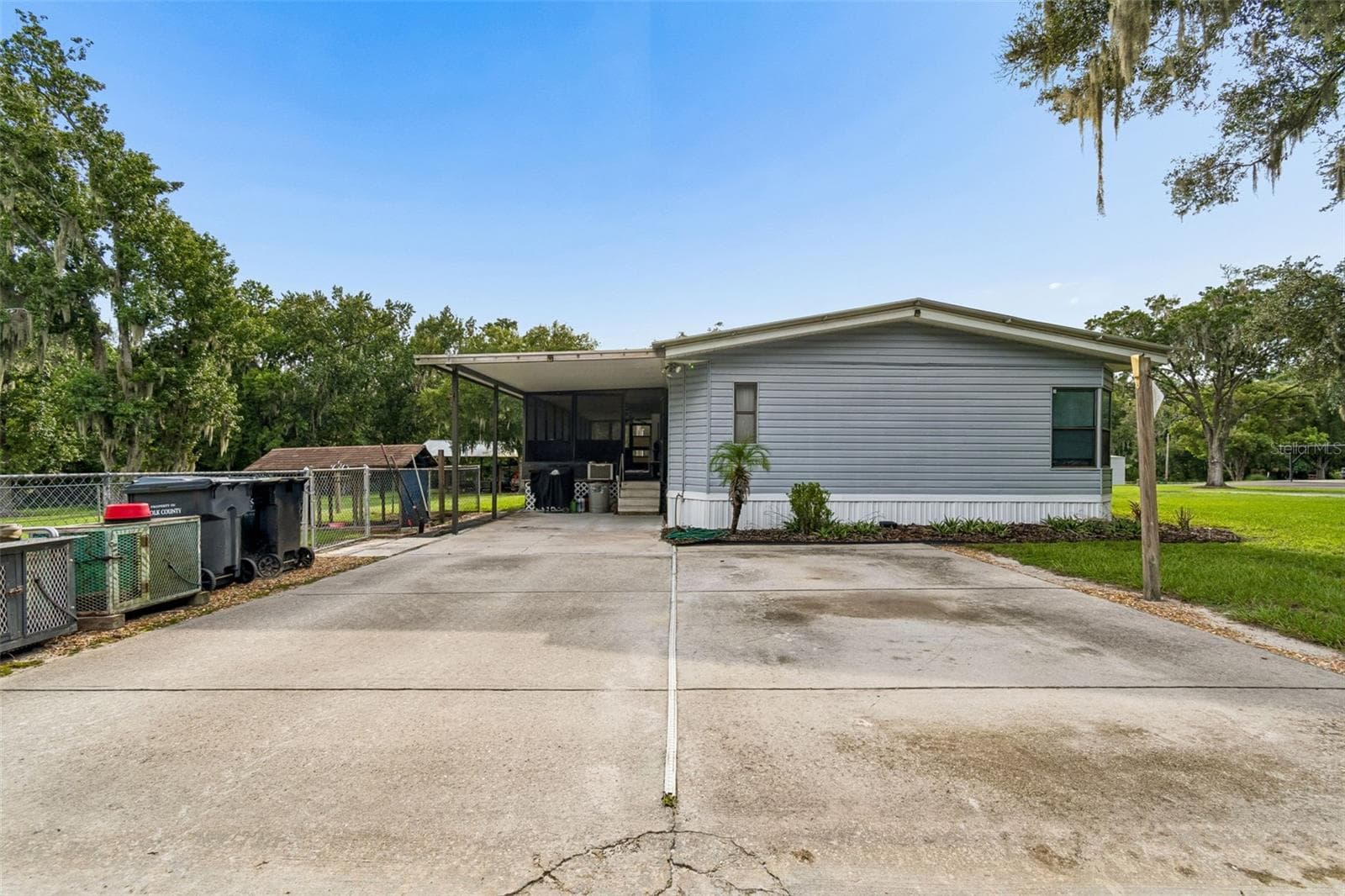 Manufactured Home at 6325 OAKVIEW LN, LAKELAND, photo 27 of 47