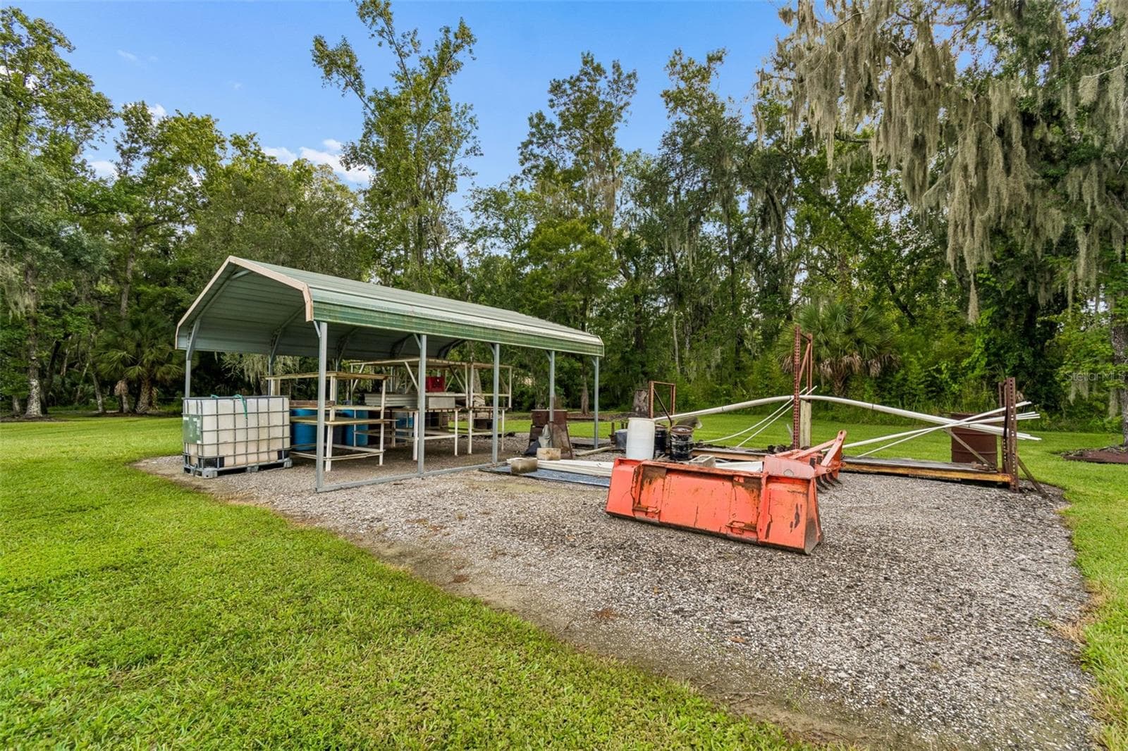 Manufactured Home at 6325 OAKVIEW LN, LAKELAND, photo 40 of 47
