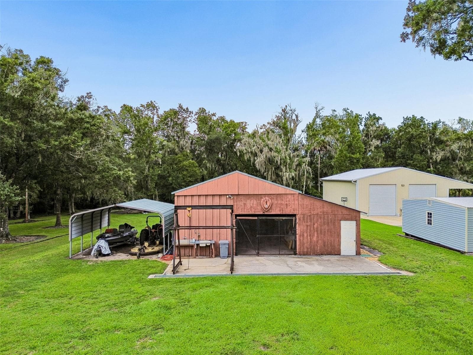 Manufactured Home at 6325 OAKVIEW LN, LAKELAND, photo 41 of 47
