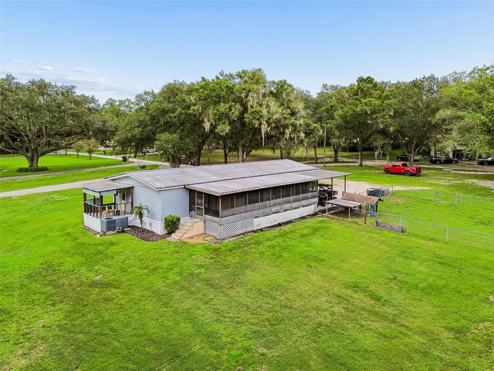 Manufactured Home at 6325 OAKVIEW LN, LAKELAND, photo 42 of 47