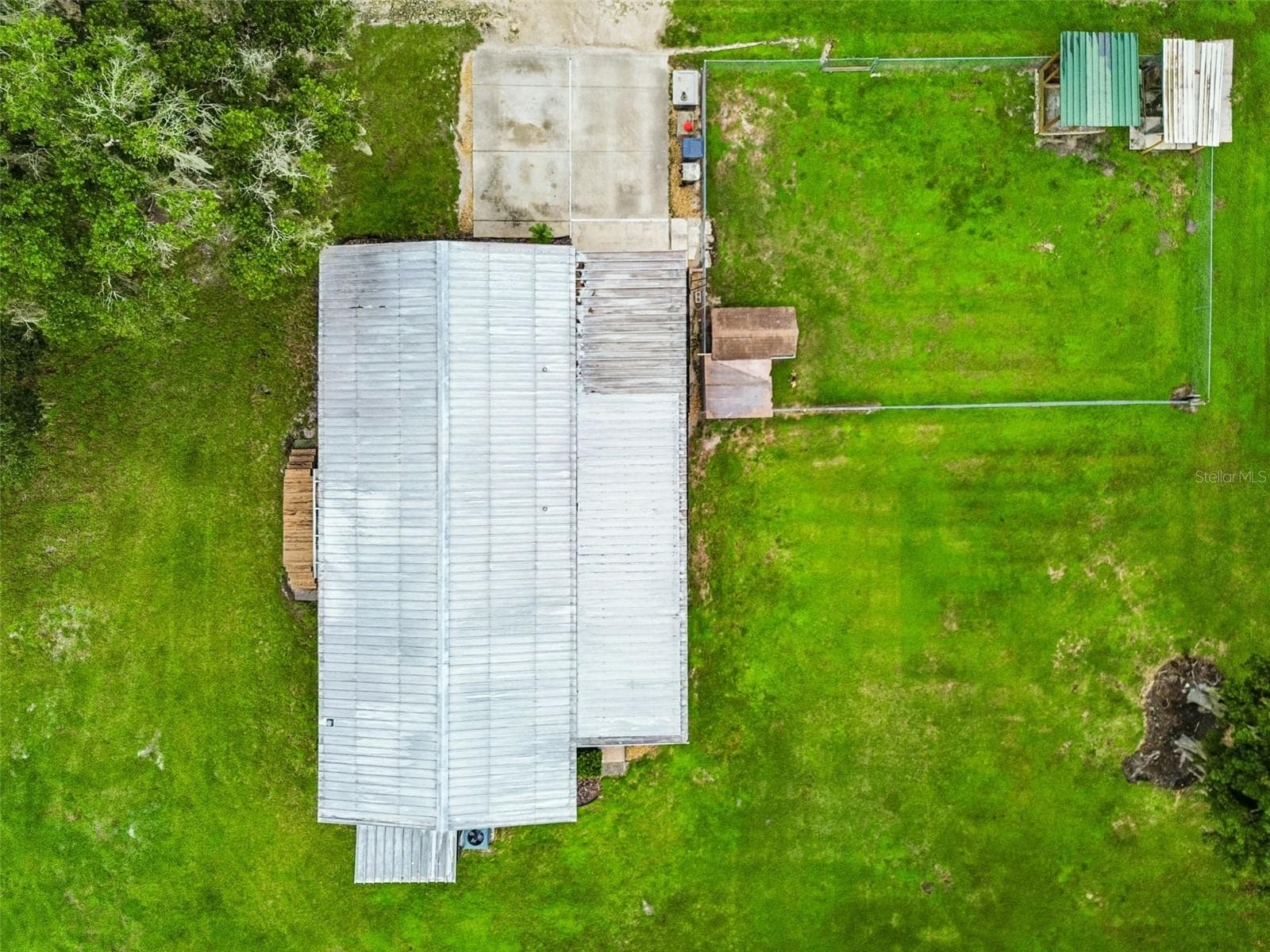 Manufactured Home at 6325 OAKVIEW LN, LAKELAND, photo 44 of 47