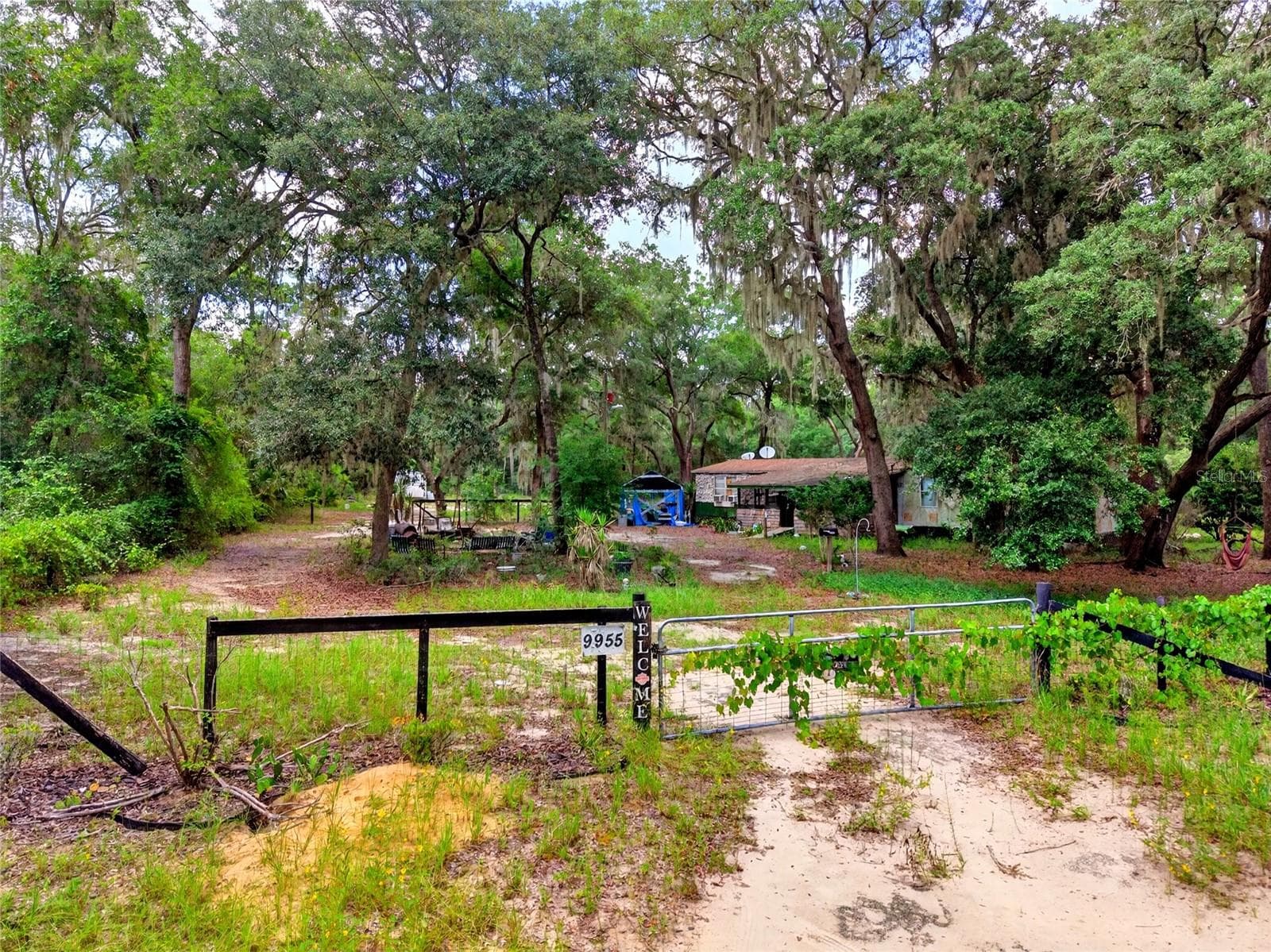 Manufactured Home at 9955 SE 160TH AVE, OCKLAWAHA, photo 2 of 51