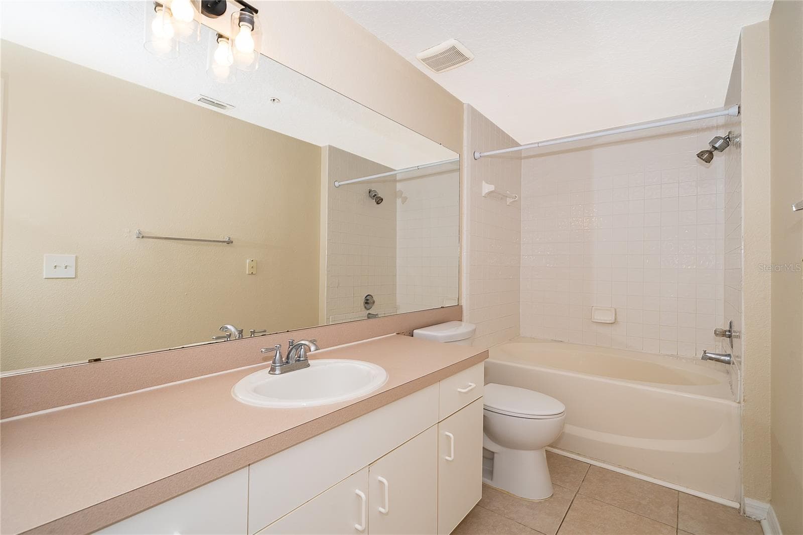 Condominium at 5518 METROWEST BLVD #207, ORLANDO, photo 11 of 17