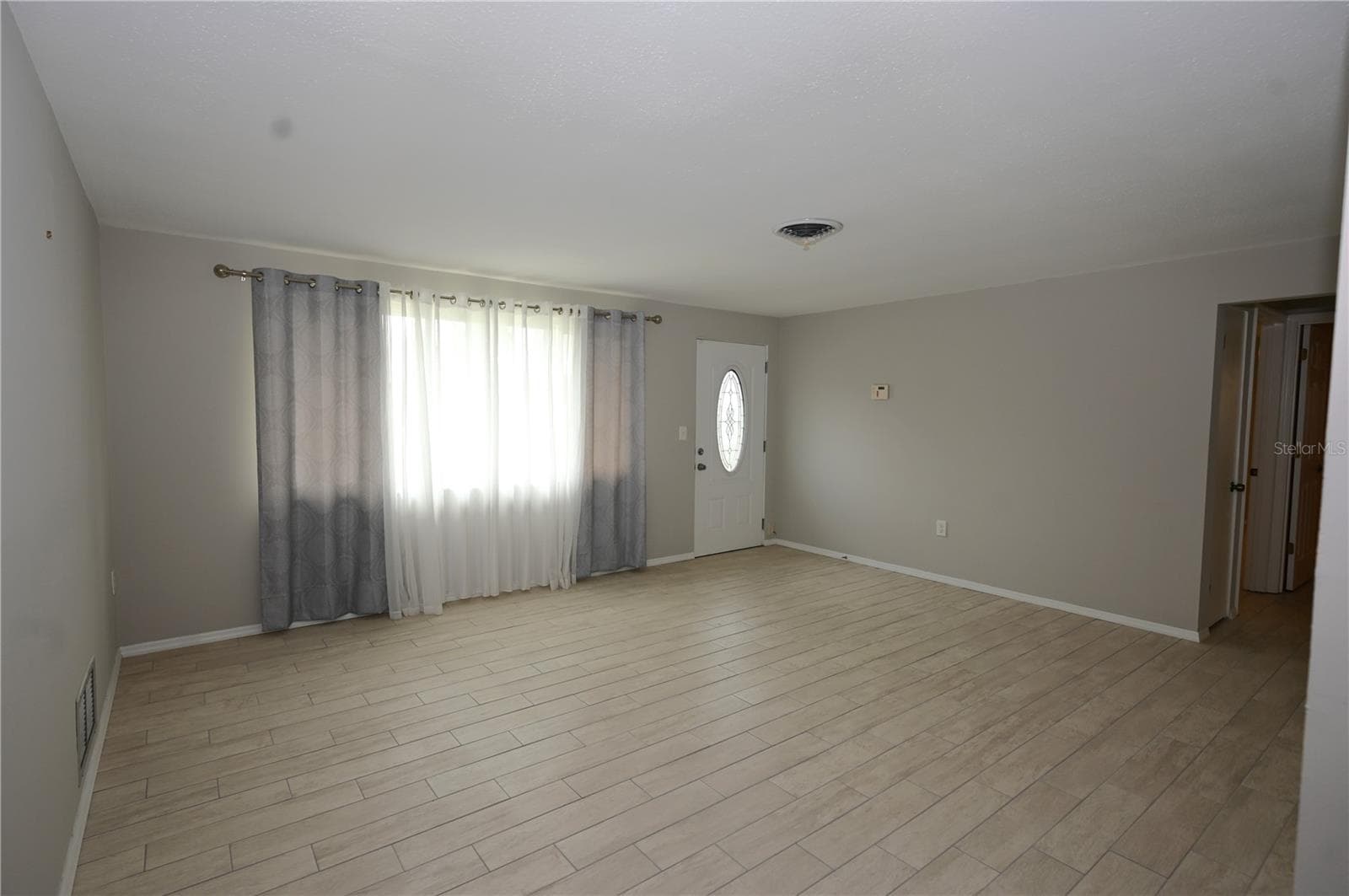 Living room - 1620 MORNING DOVE LN, ENGLEWOOD