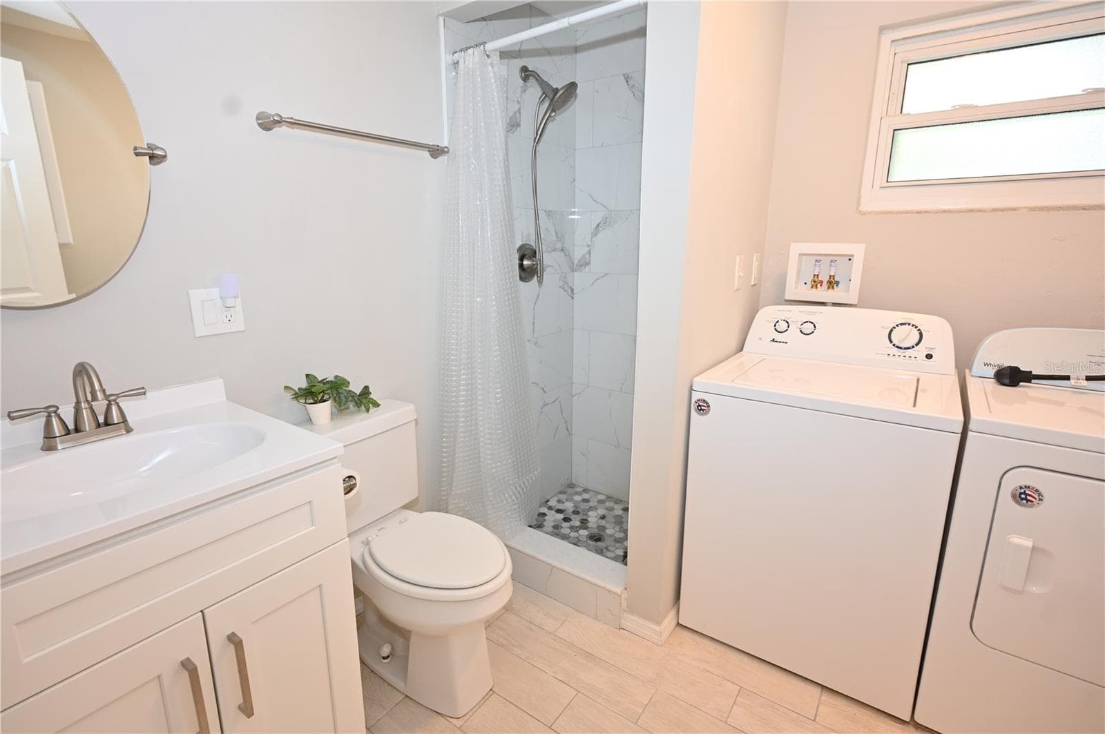 bath 2 with laundry - 1620 MORNING DOVE LN, ENGLEWOOD