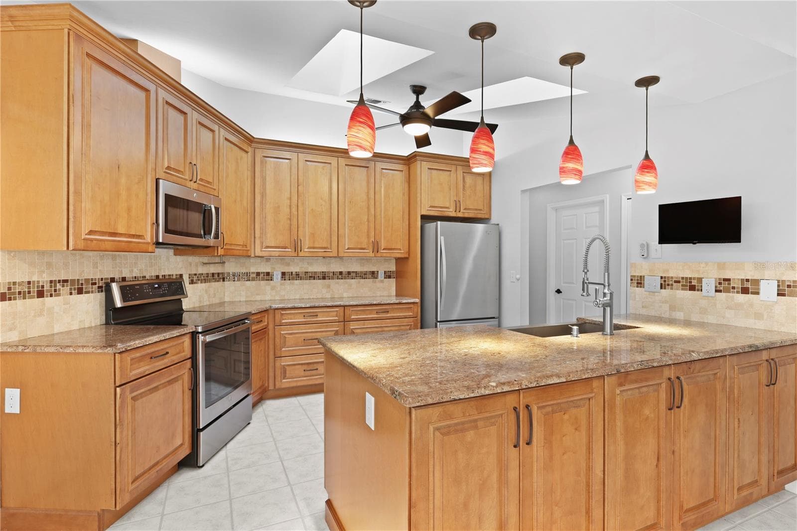 Single Family Residence at 6857 IDLEWILD ST, FORT MYERS, photo 7 of 74
