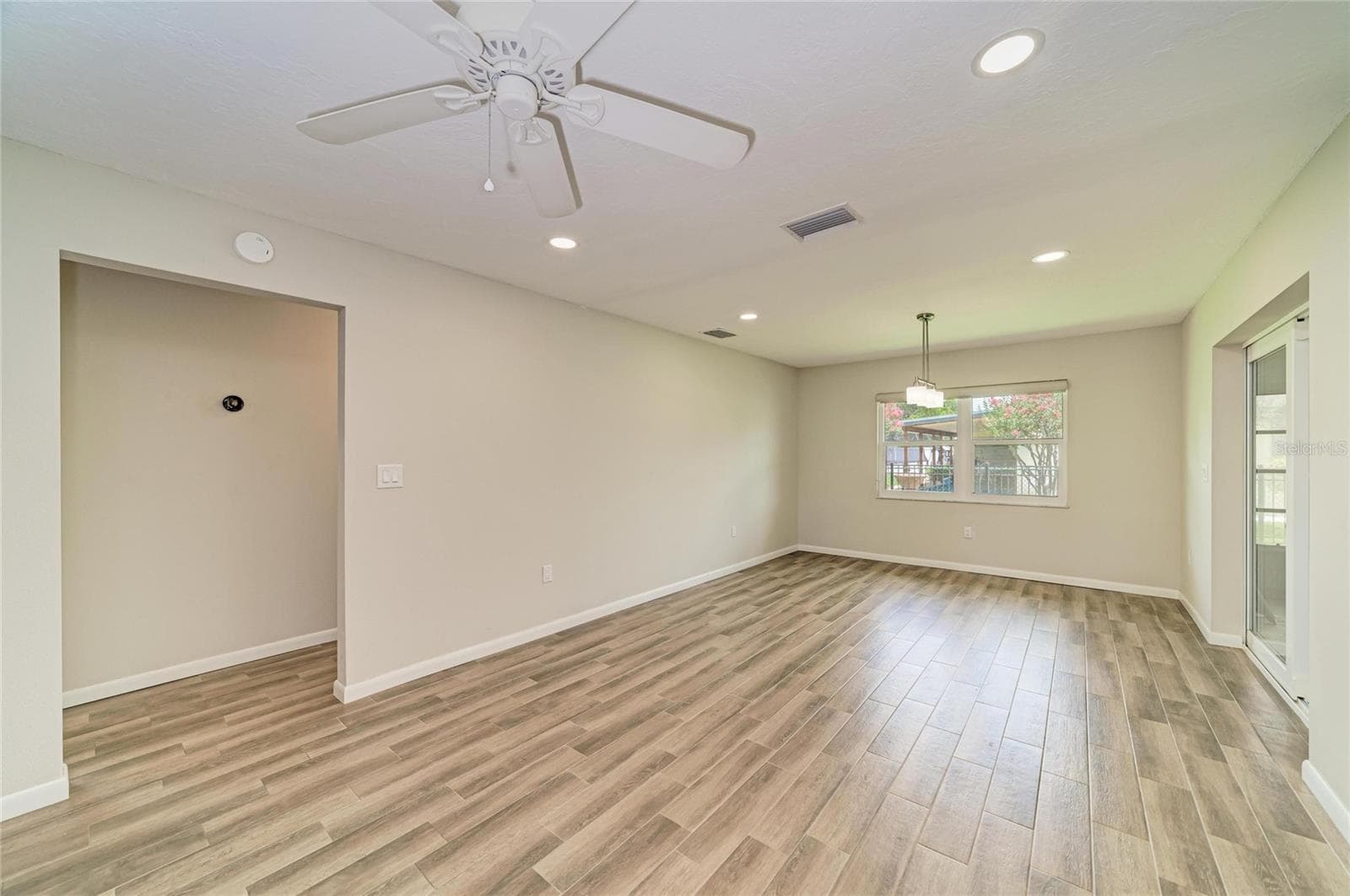 Large dining room off the kitchen. - 2011 37TH ST W, BRADENTON