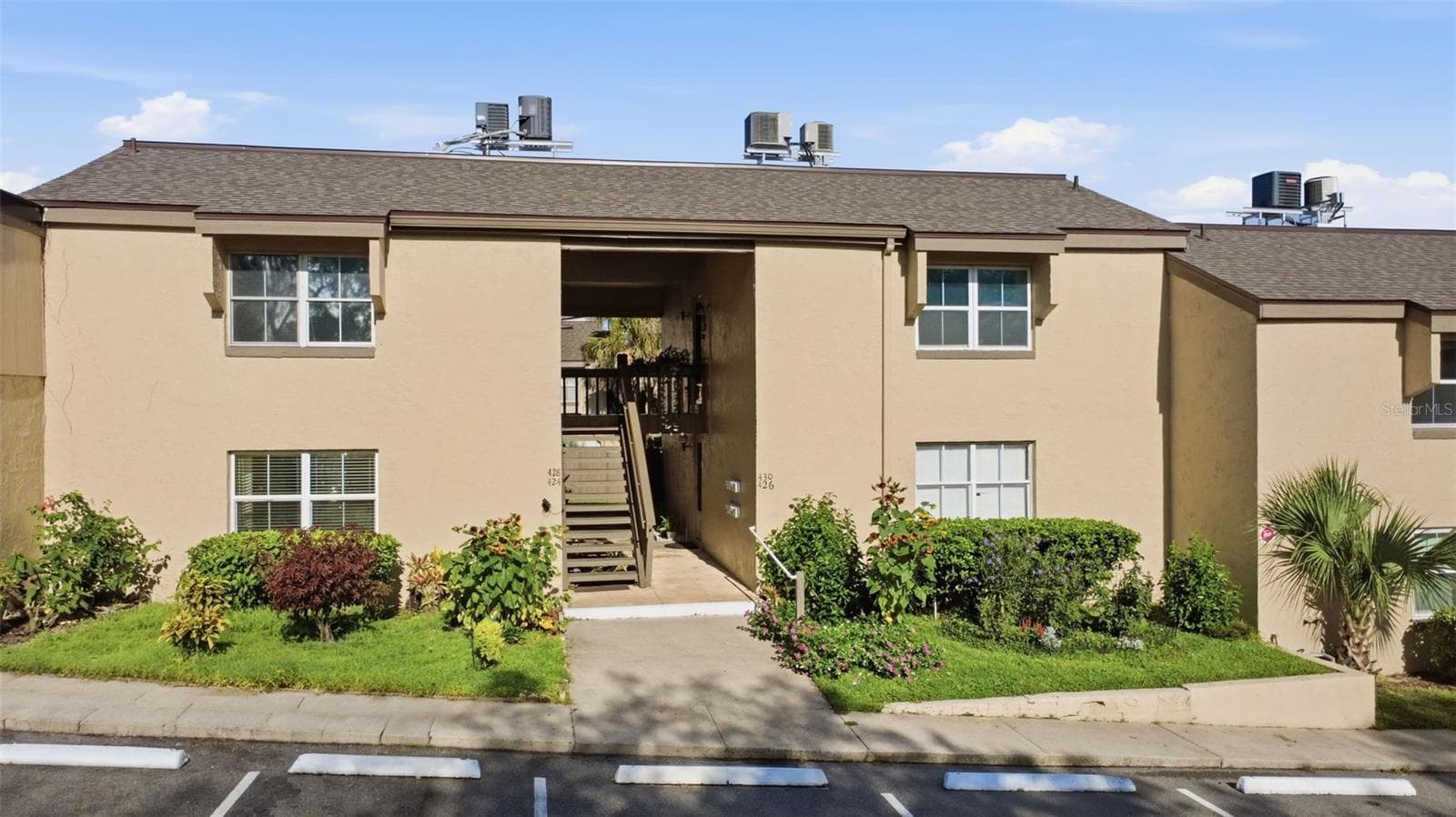 Condominium at 430 WINDMEADOWS ST, ALTAMONTE SPRINGS, photo 2 of 23