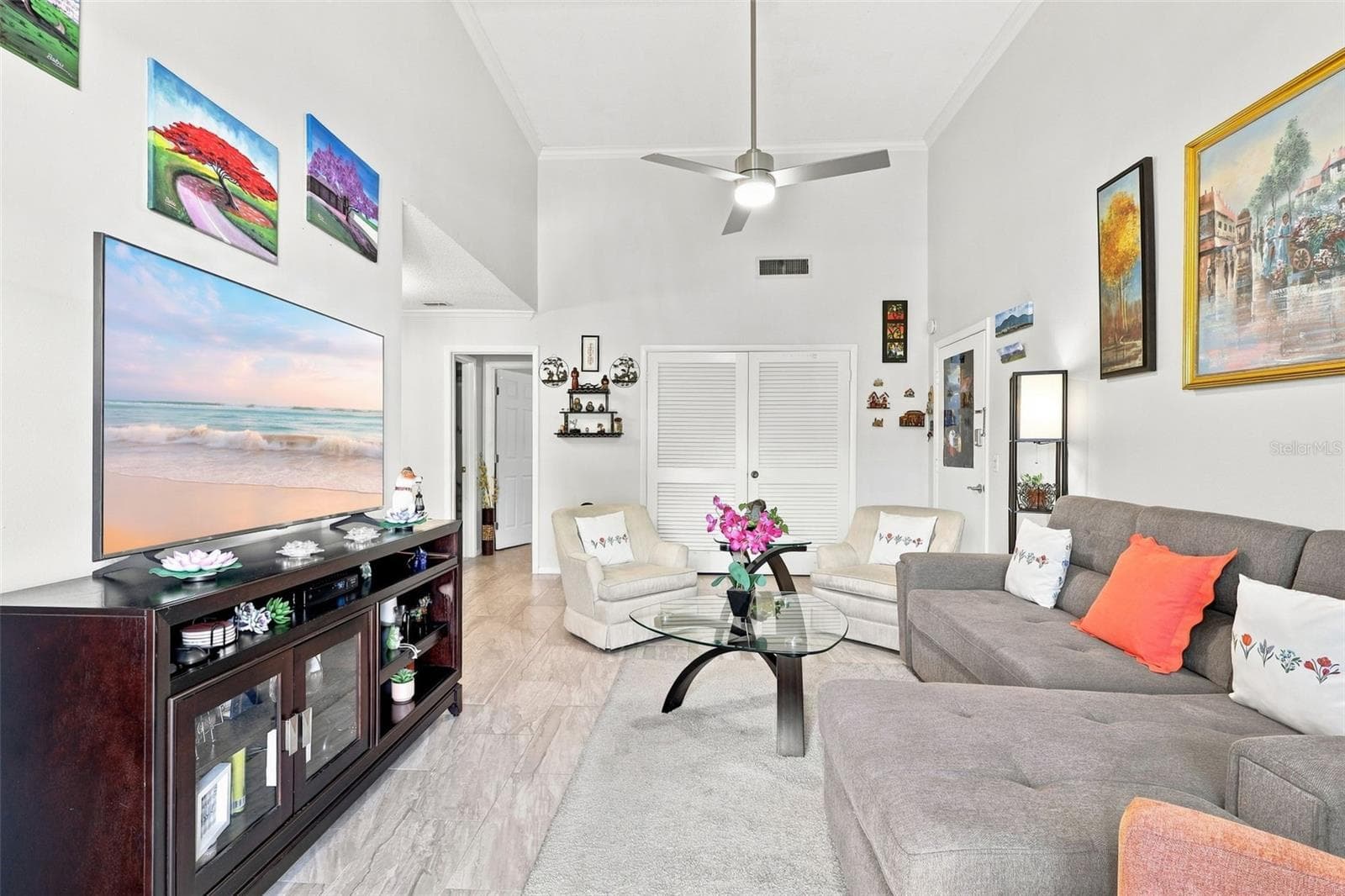 Living room space - 430 WINDMEADOWS ST, ALTAMONTE SPRINGS