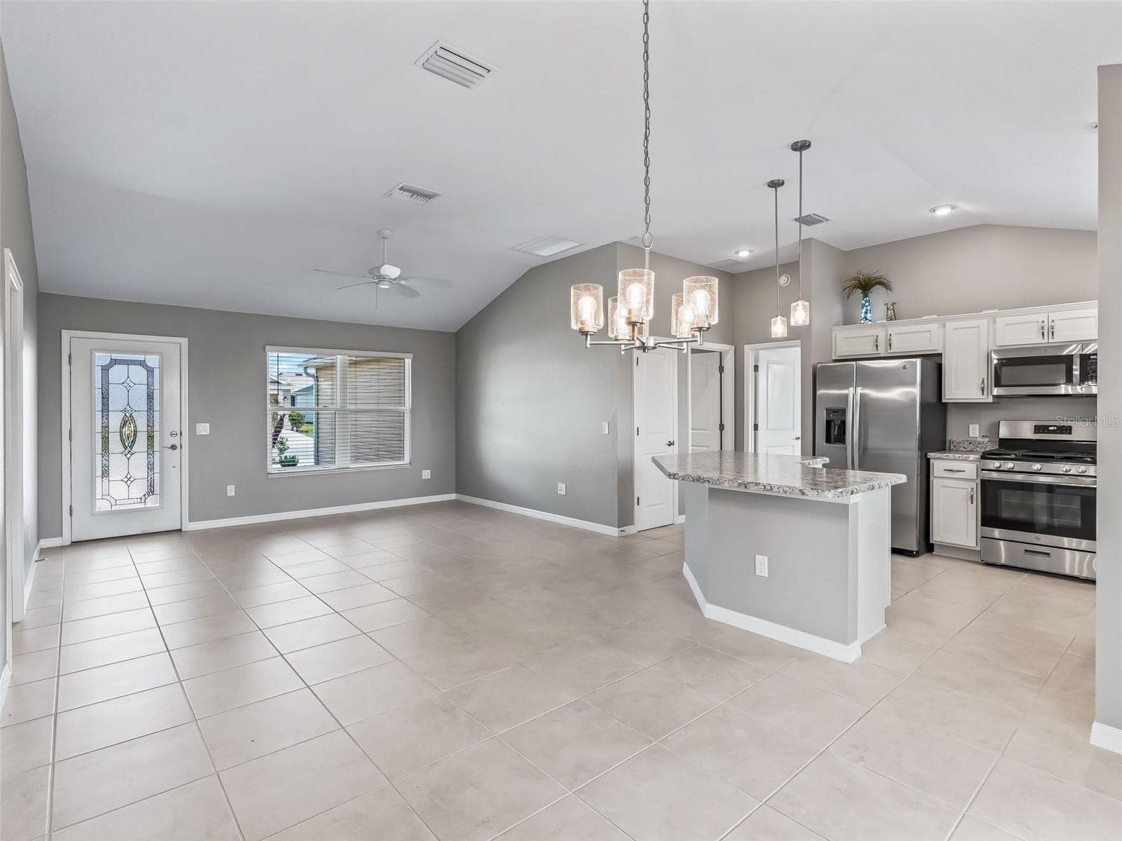 Single Family Residence at 2816 NAVY HILL CIR, THE VILLAGES, photo 16 of 51
