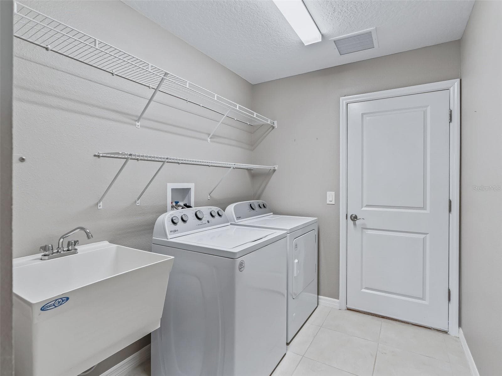 Single Family Residence at 2816 NAVY HILL CIR, THE VILLAGES, photo 34 of 51