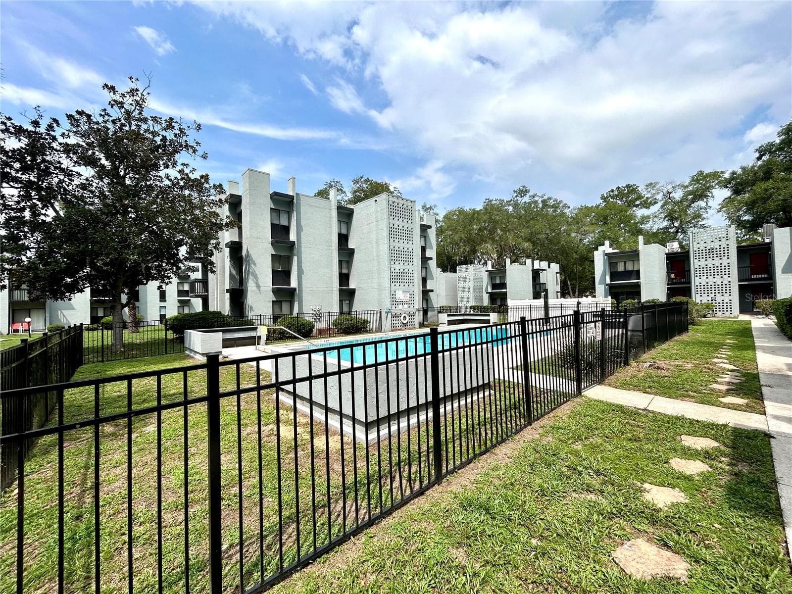 Community Pool - 407 NW 39TH RD #407C, GAINESVILLE