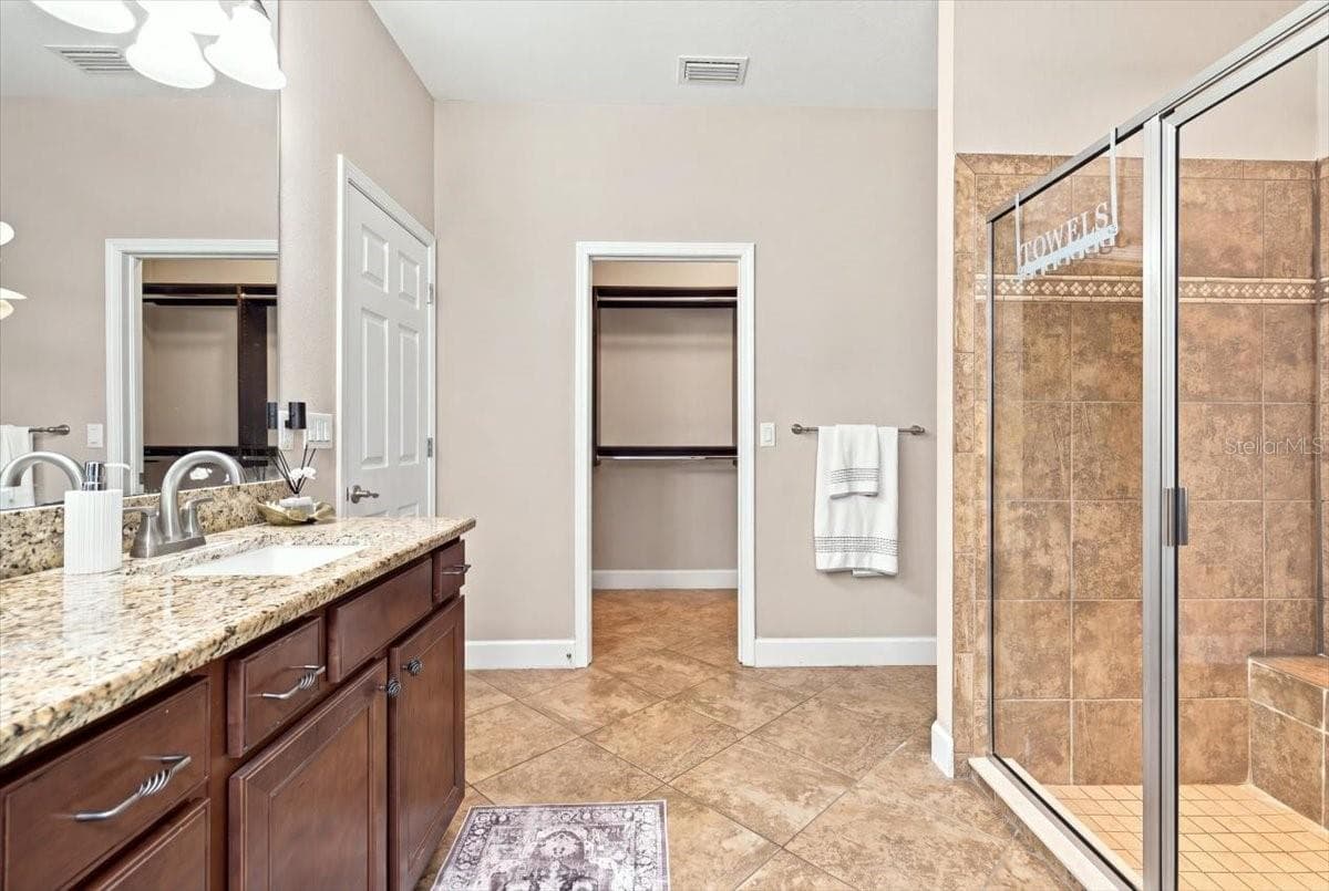 Primary Bathroom - 4508 GRAND LAKESIDE DR E, PALM HARBOR