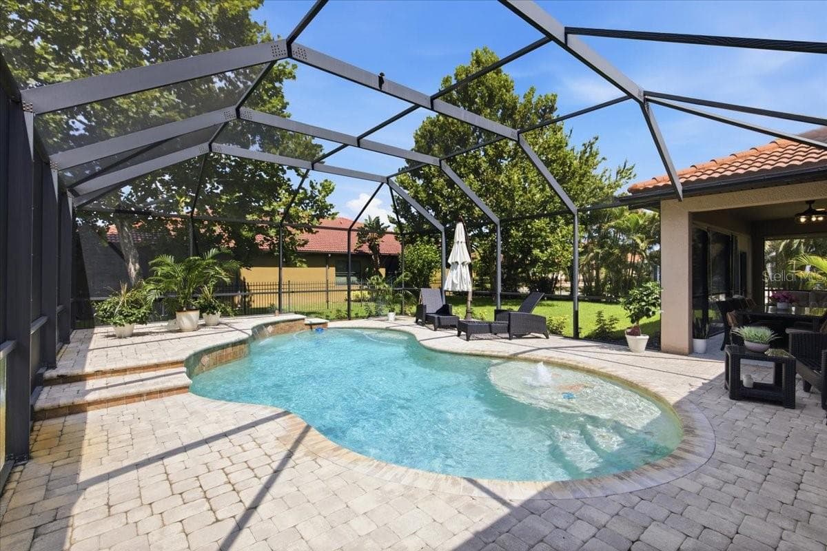 Screened in Pool - 4508 GRAND LAKESIDE DR E, PALM HARBOR