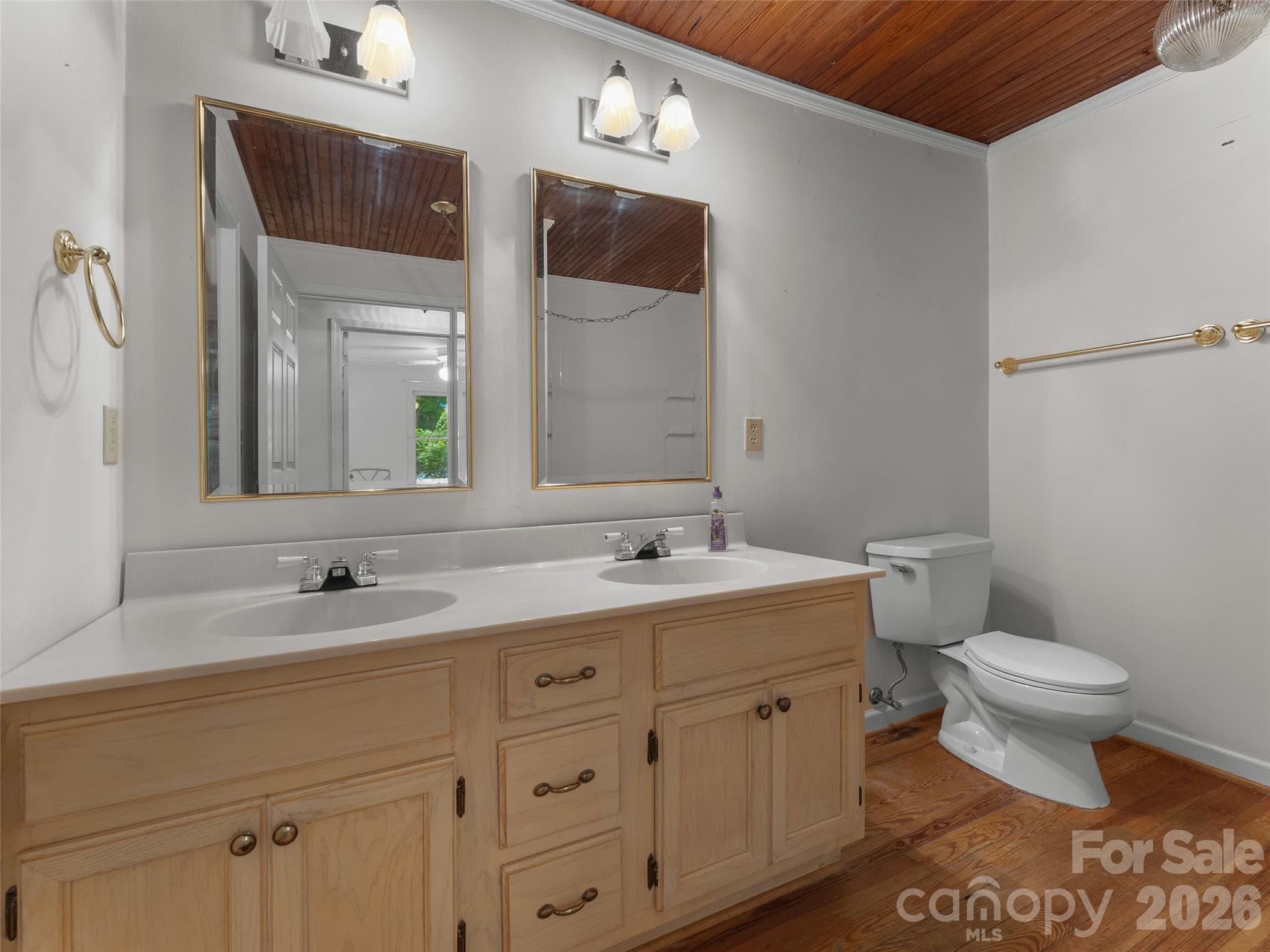 halway Full bathroom - 95 Substation Road, Saluda