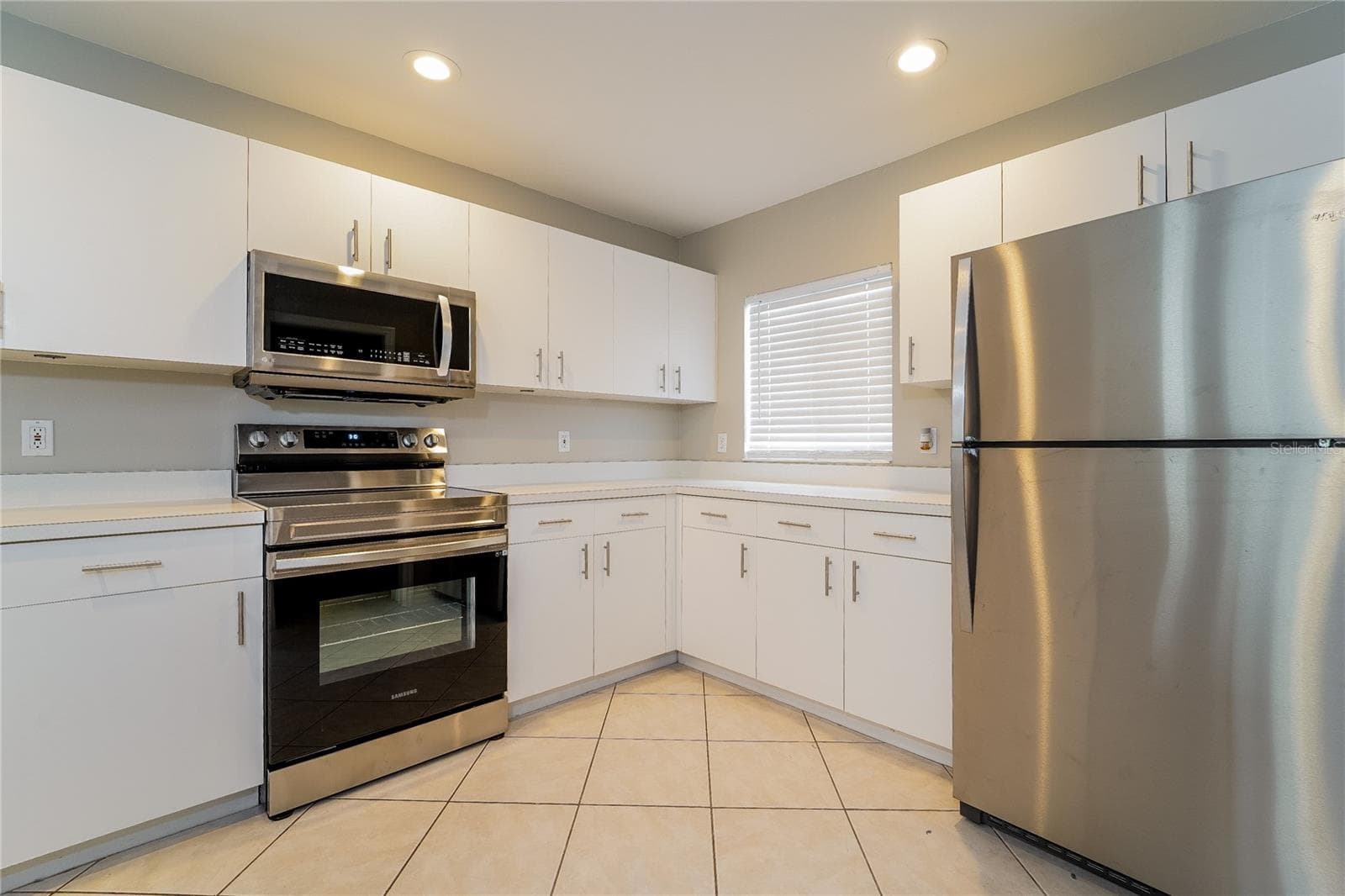 Single Family Residence at 1743 HAZELTON AVE, NORTH PORT, photo 6 of 15