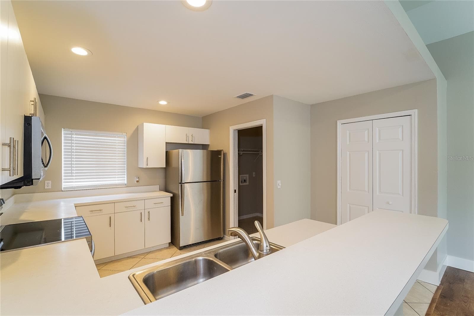 Single Family Residence at 1743 HAZELTON AVE, NORTH PORT, photo 7 of 15