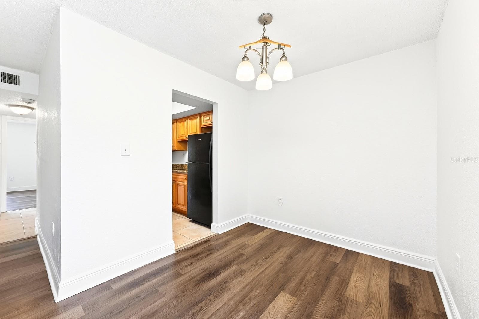 Spacious dining room - 4737 S TEXAS AVE #4737D, ORLANDO