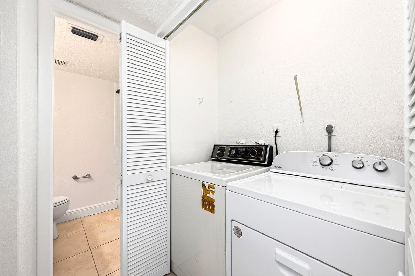 Washer and Dryer included! - 4737 S TEXAS AVE #4737D, ORLANDO
