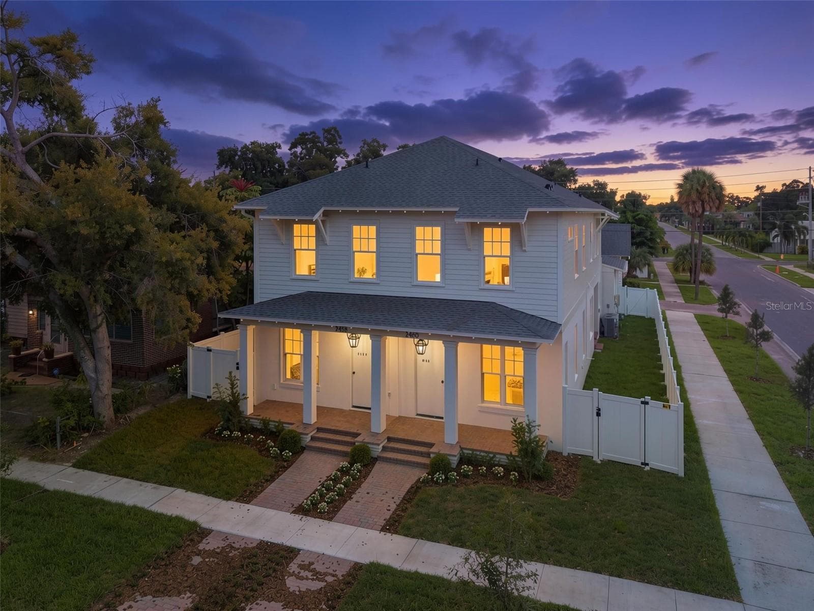 Single Family Residence at 2460 1ST AVE S, ST PETERSBURG, photo 2 of 11