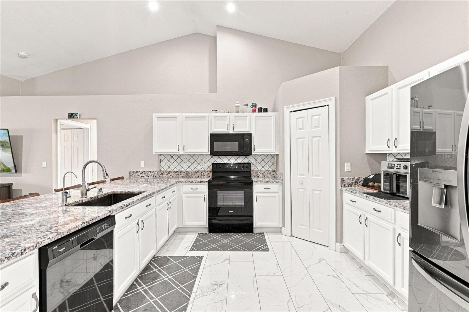 Chef Worthy Kitchen with Granite Countertops - 3695 WAFFLE TER, NORTH PORT