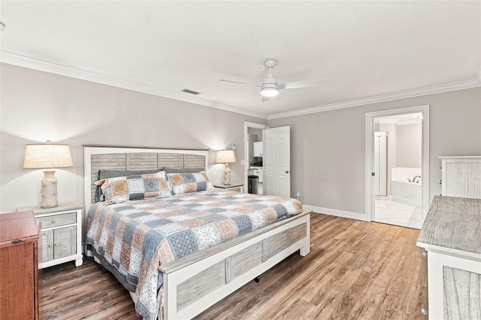 Primary Bedroom With Stunning Ensuite Bath - 3695 WAFFLE TER, NORTH PORT