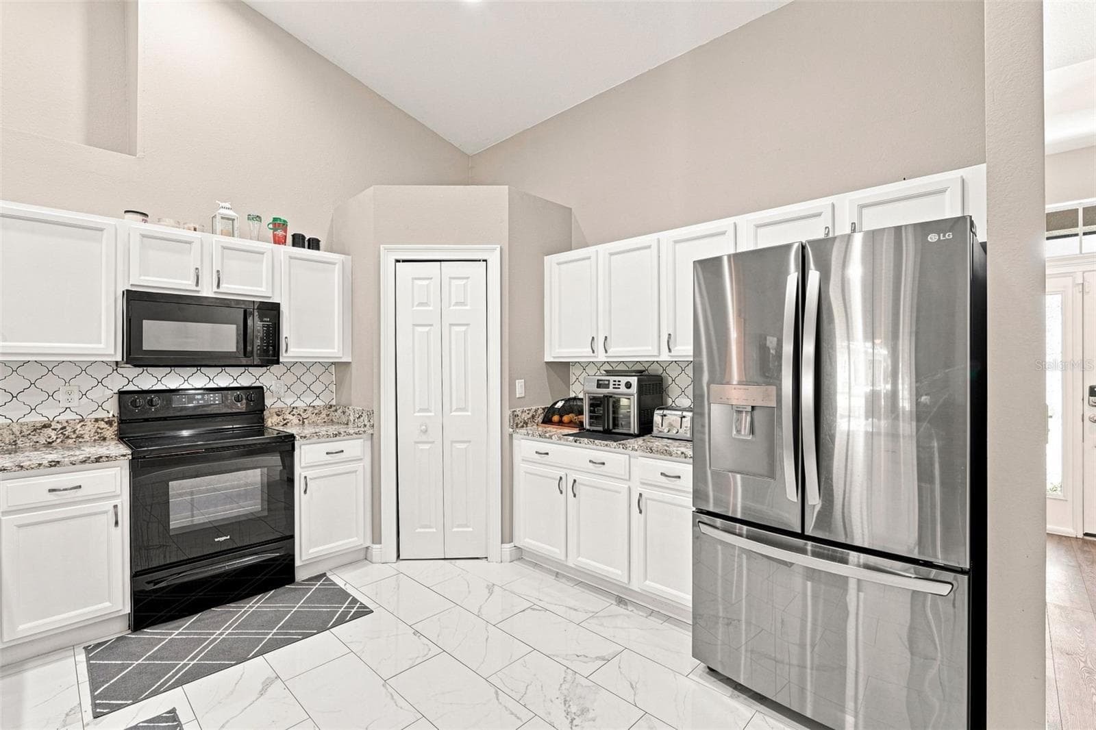 Spacious Kitchen with Stainless Appliances - 3695 WAFFLE TER, NORTH PORT