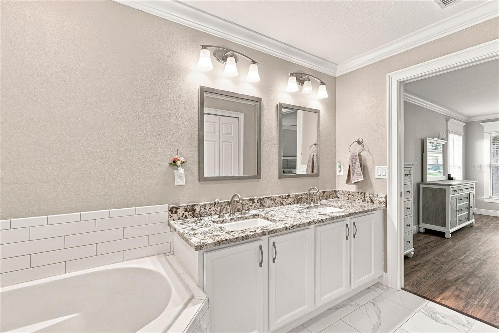 Dual Sinks with Granite Vanity - 3695 WAFFLE TER, NORTH PORT