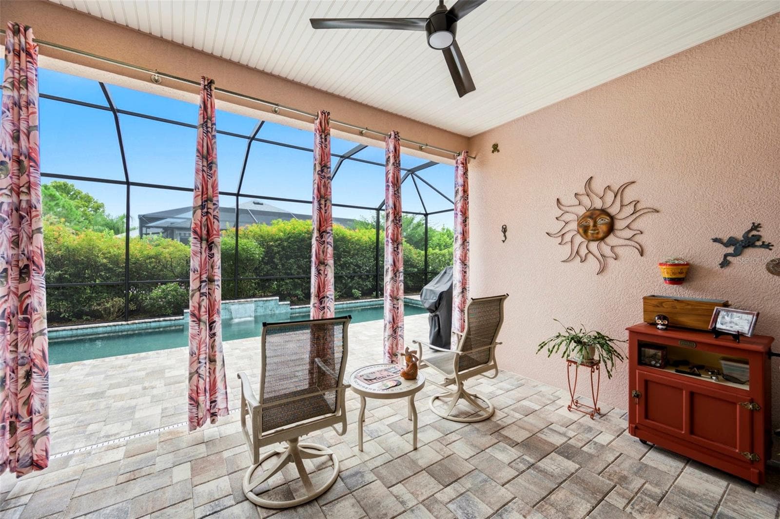 The spacious Lanai provides covered outdoor living space - 3850 CREEKSIDE PARK DR, PARRISH