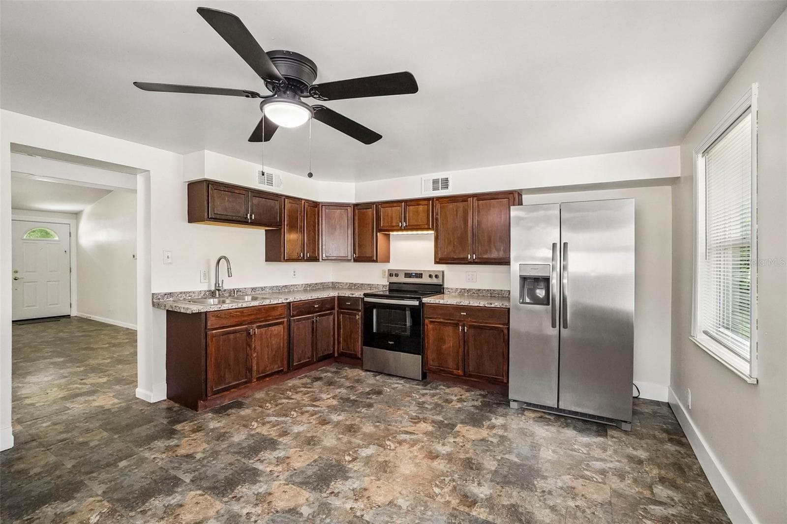 Single Family Residence at 9216 W ROBSON ST, TAMPA, photo 4 of 43