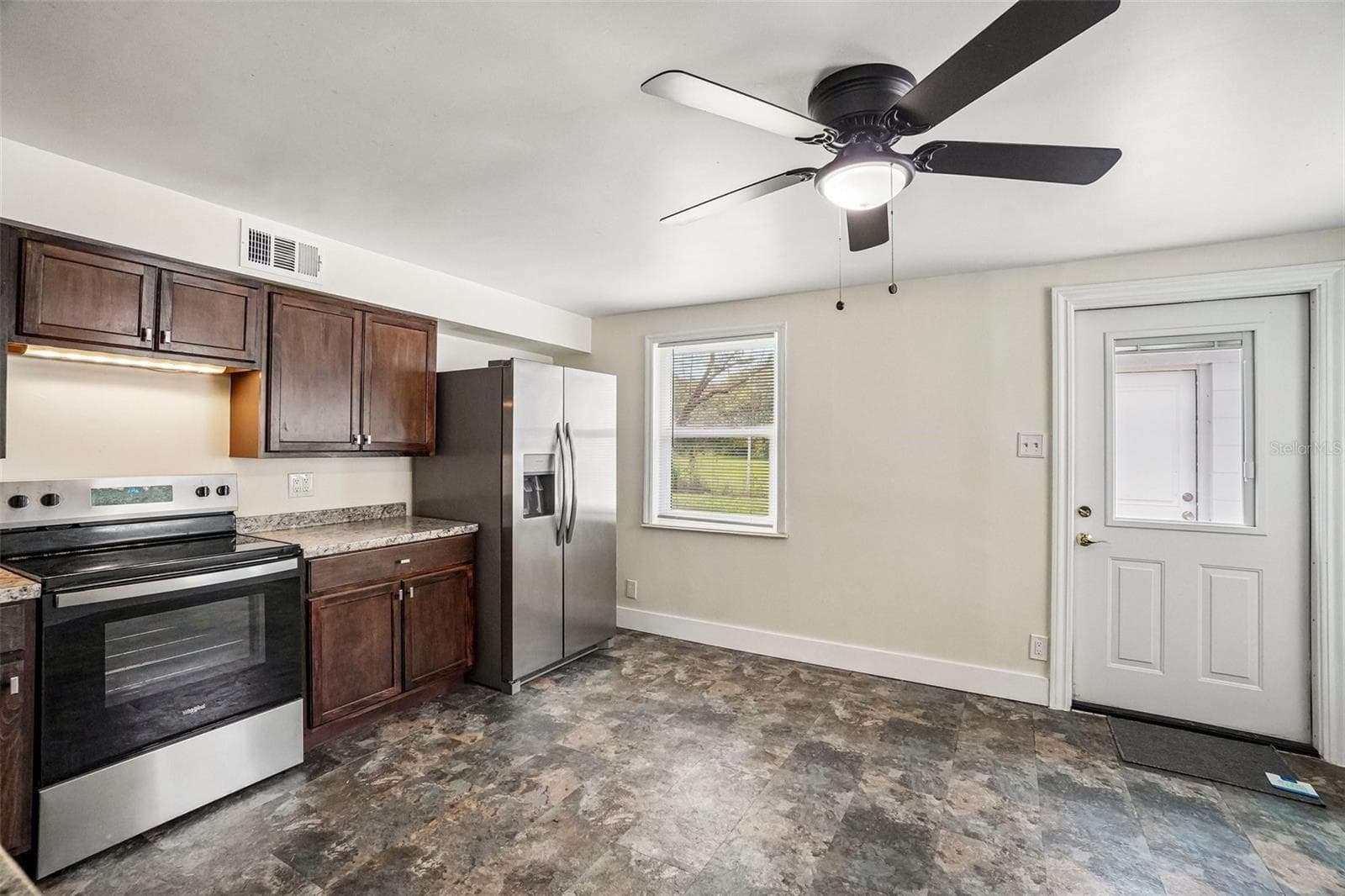 Single Family Residence at 9216 W ROBSON ST, TAMPA, photo 5 of 43