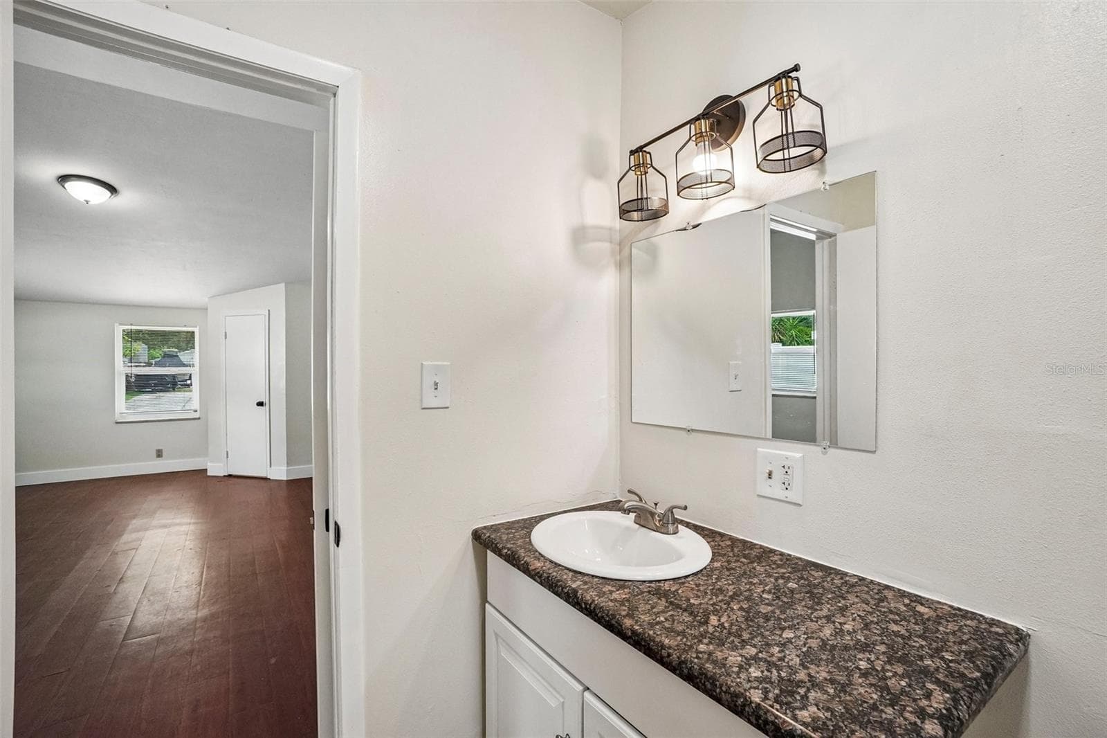 Single Family Residence at 9216 W ROBSON ST, TAMPA, photo 20 of 43