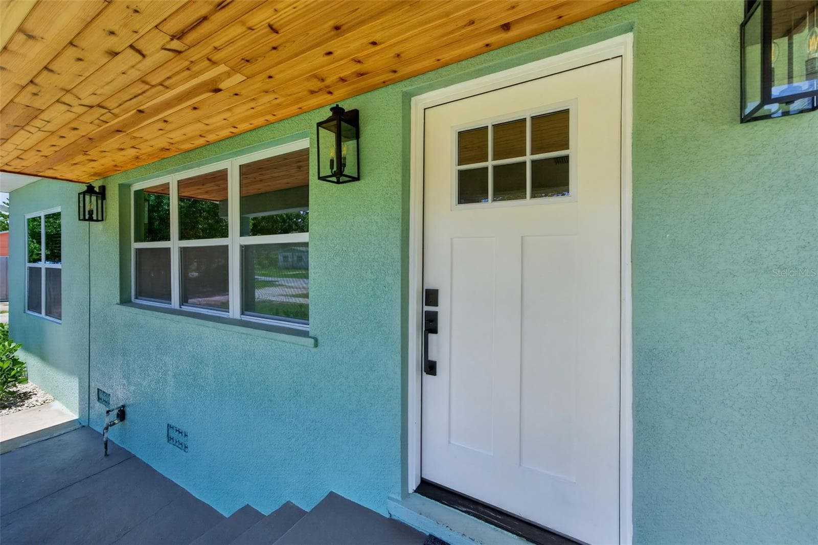 Welcome to 5217 18th St S. Open the door to your beautiful new home. - 5217 18TH AVE S, GULFPORT