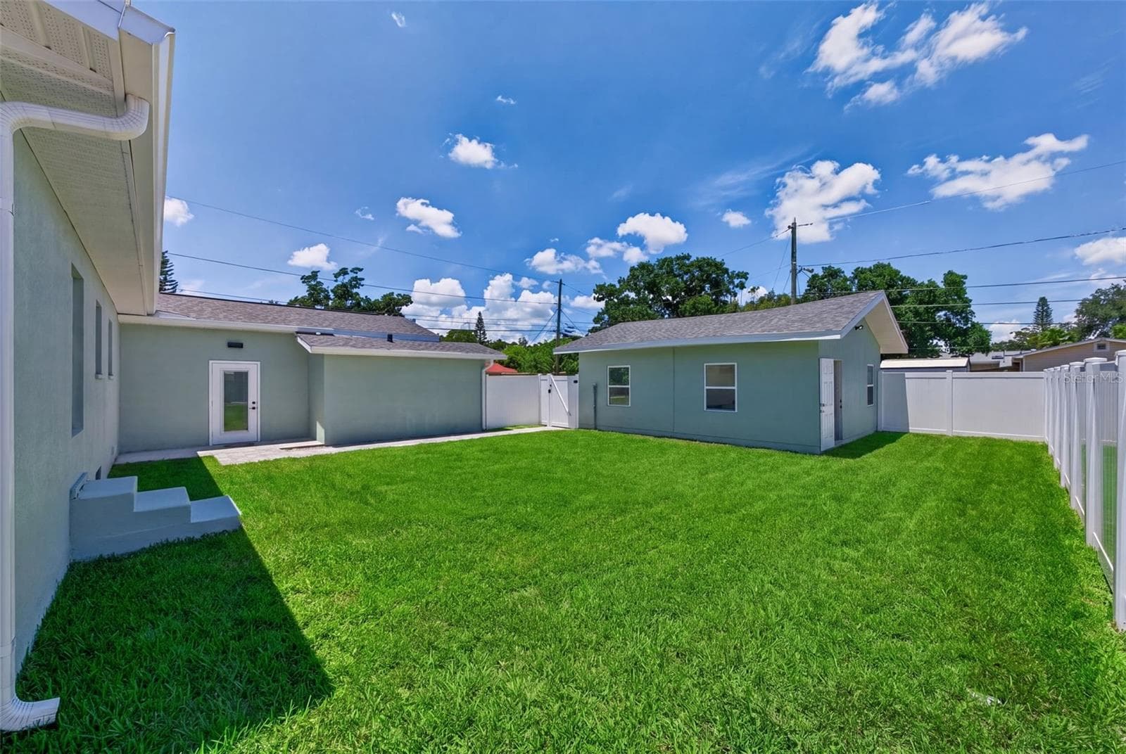 Grass Virtally Staged - 5217 18TH AVE S, GULFPORT