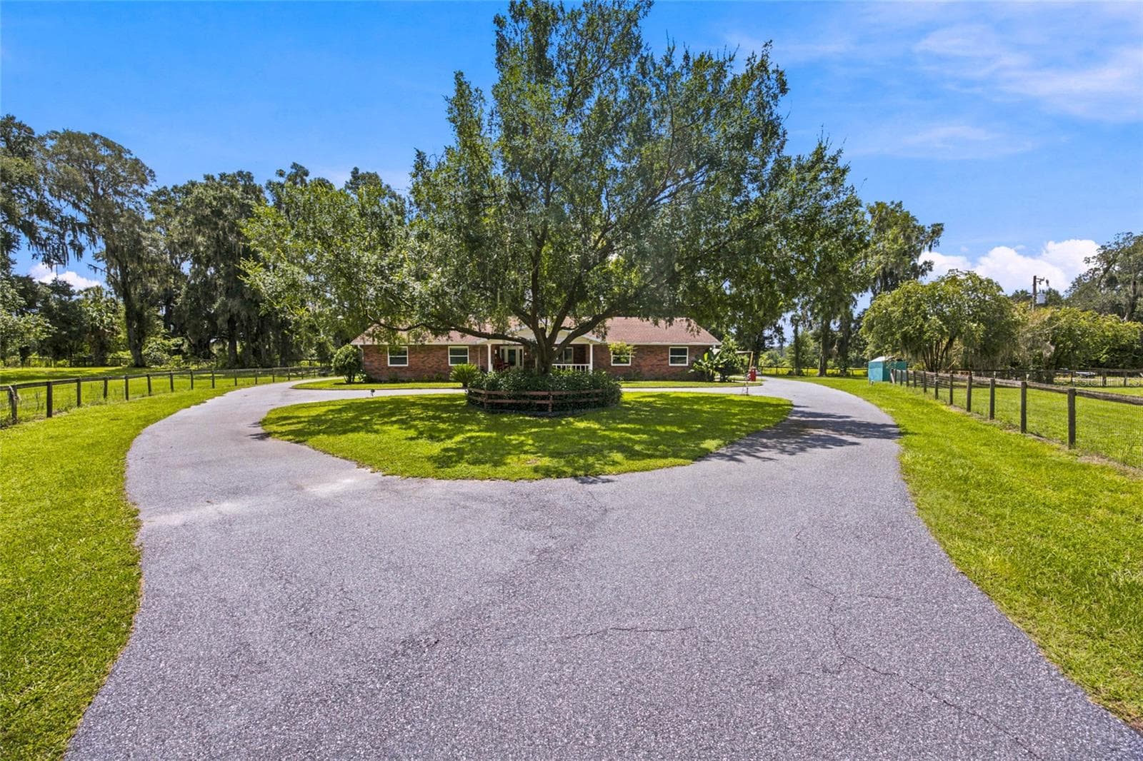 Single Family Residence at 690 SW 165TH ST, OCALA, photo 2 of 62