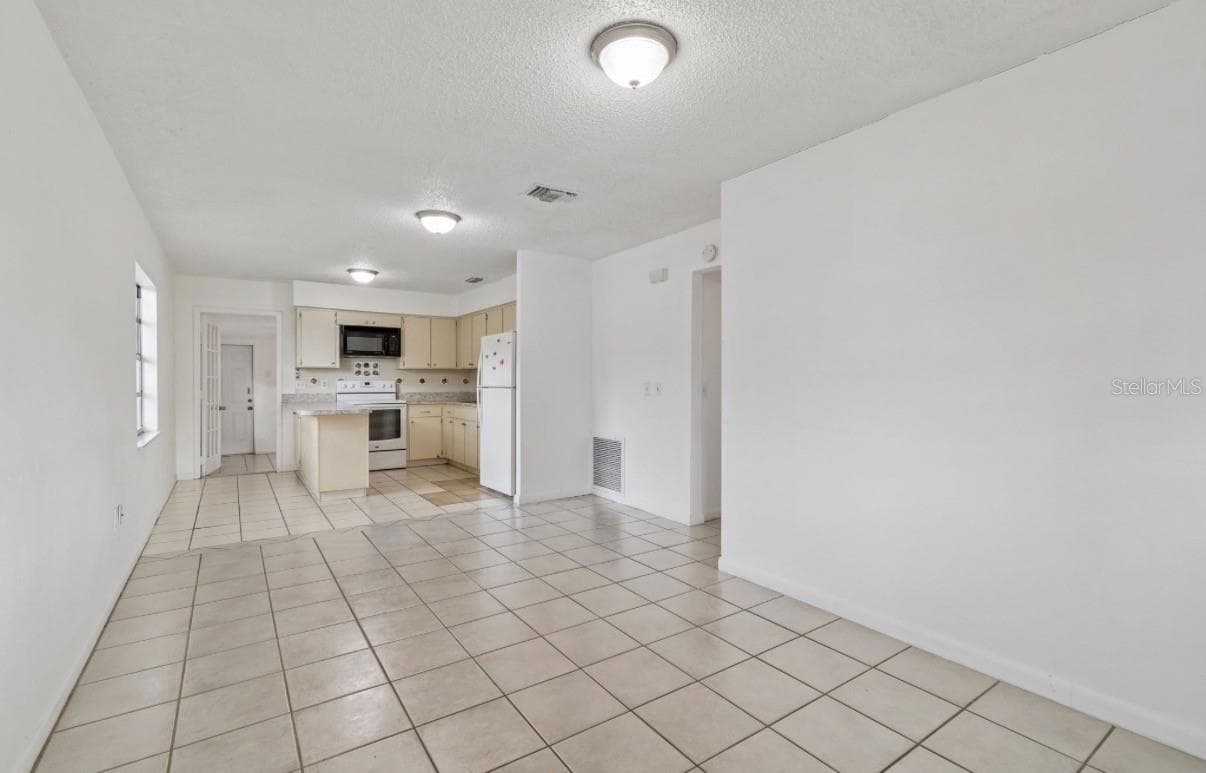 Single Family Residence at 7516 N CORTEZ ST, TAMPA, photo 11 of 65