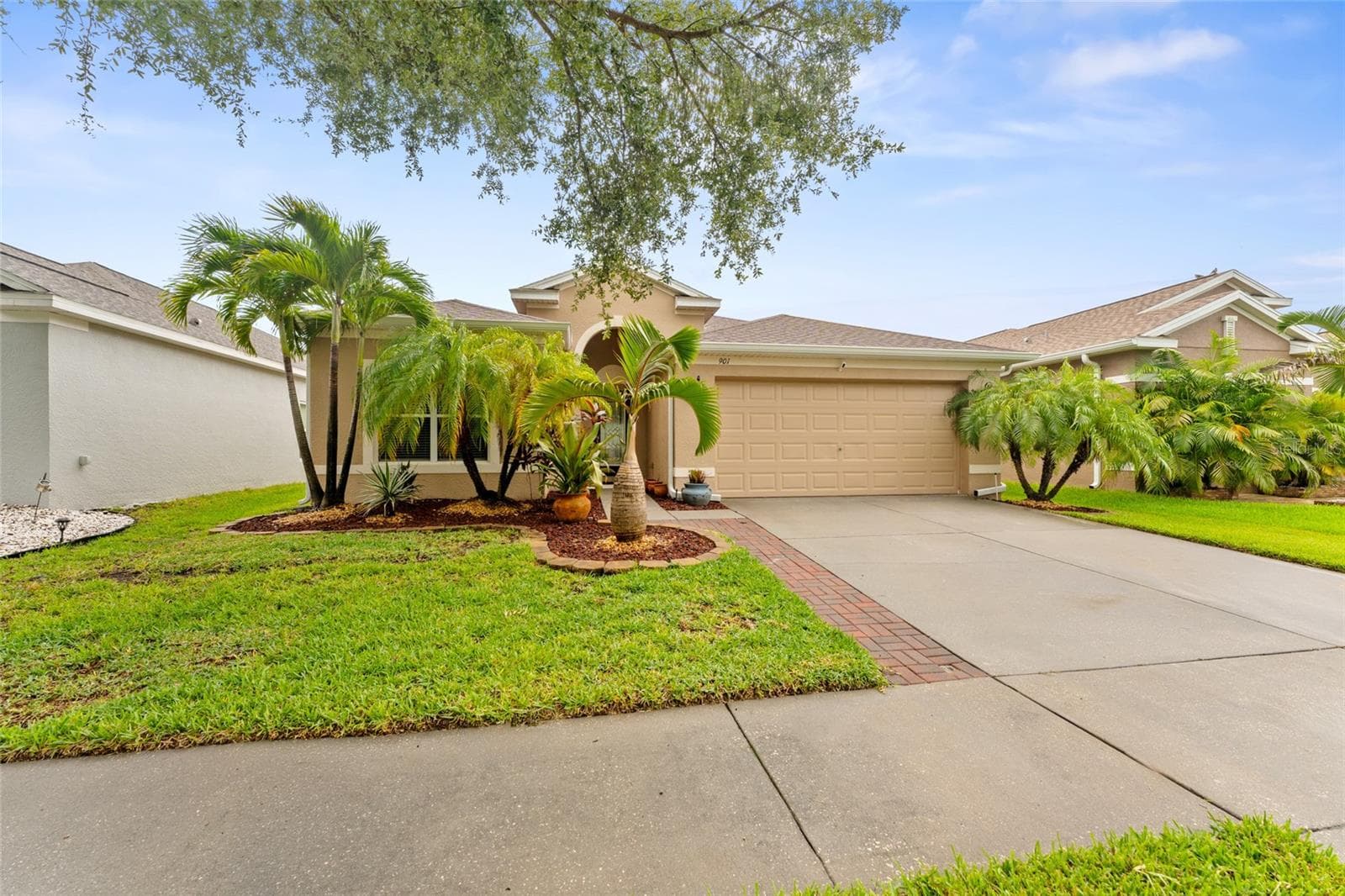 Single Family Residence at 901 PARKER DEN DR, RUSKIN, photo 2 of 44