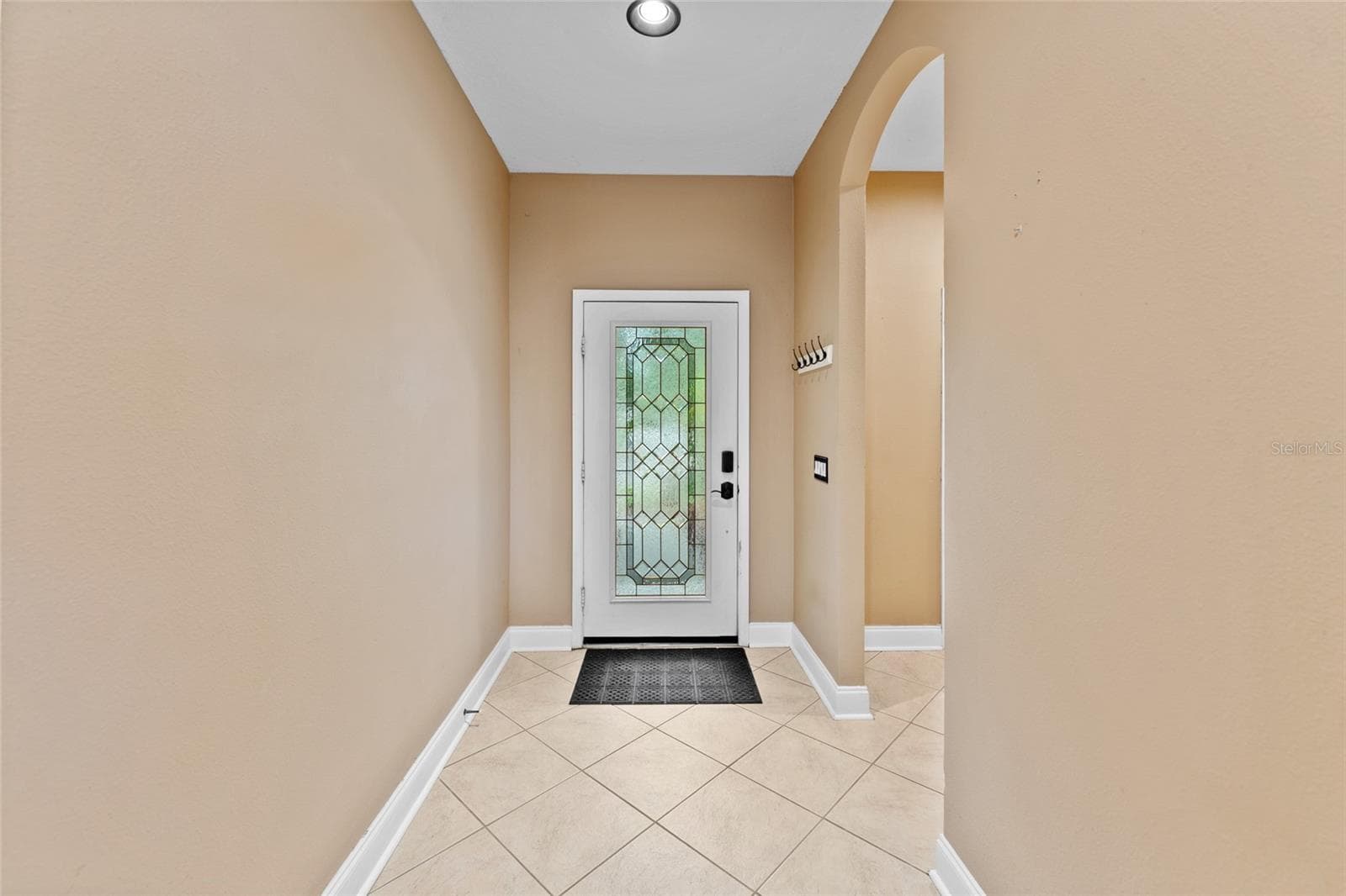 Single Family Residence at 901 PARKER DEN DR, RUSKIN, photo 5 of 44