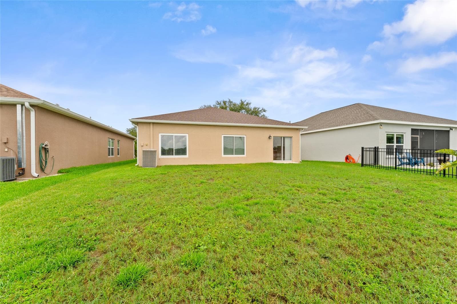 Single Family Residence at 901 PARKER DEN DR, RUSKIN, photo 34 of 44