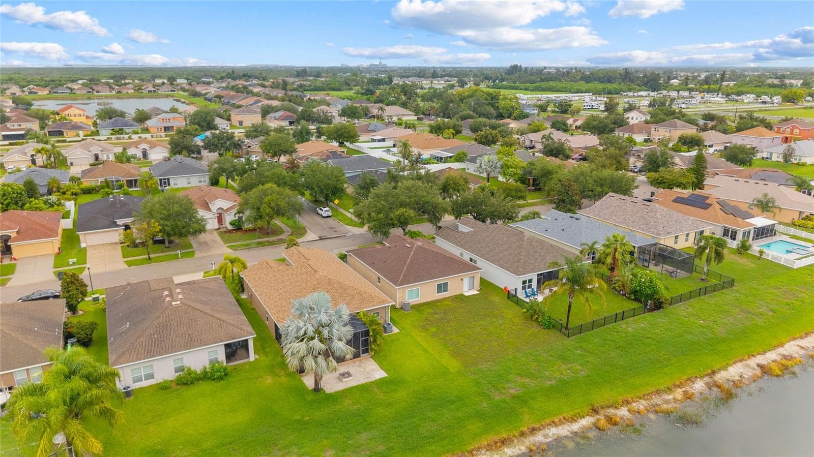 Single Family Residence at 901 PARKER DEN DR, RUSKIN, photo 41 of 44
