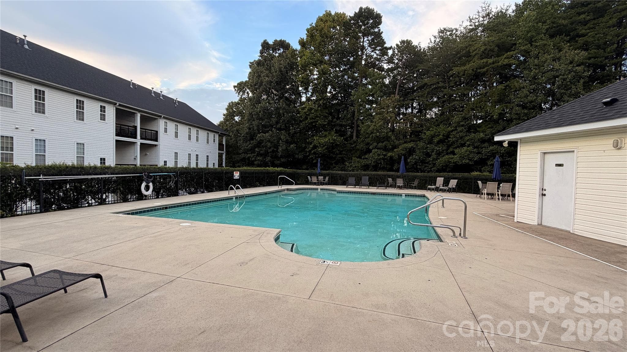 Condominium at 6419 Park Pond Drive, Charlotte, photo 19 of 19