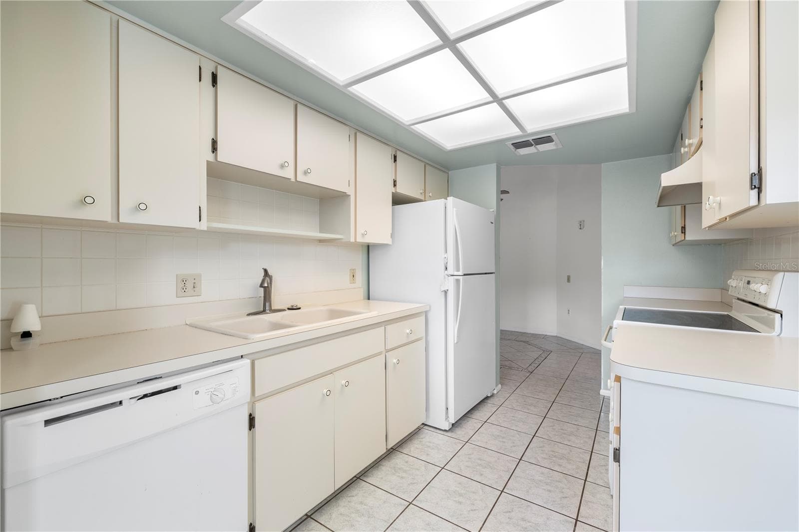 Condominium at 4739 CARRINGTON CT, NEW PORT RICHEY, photo 14 of 51