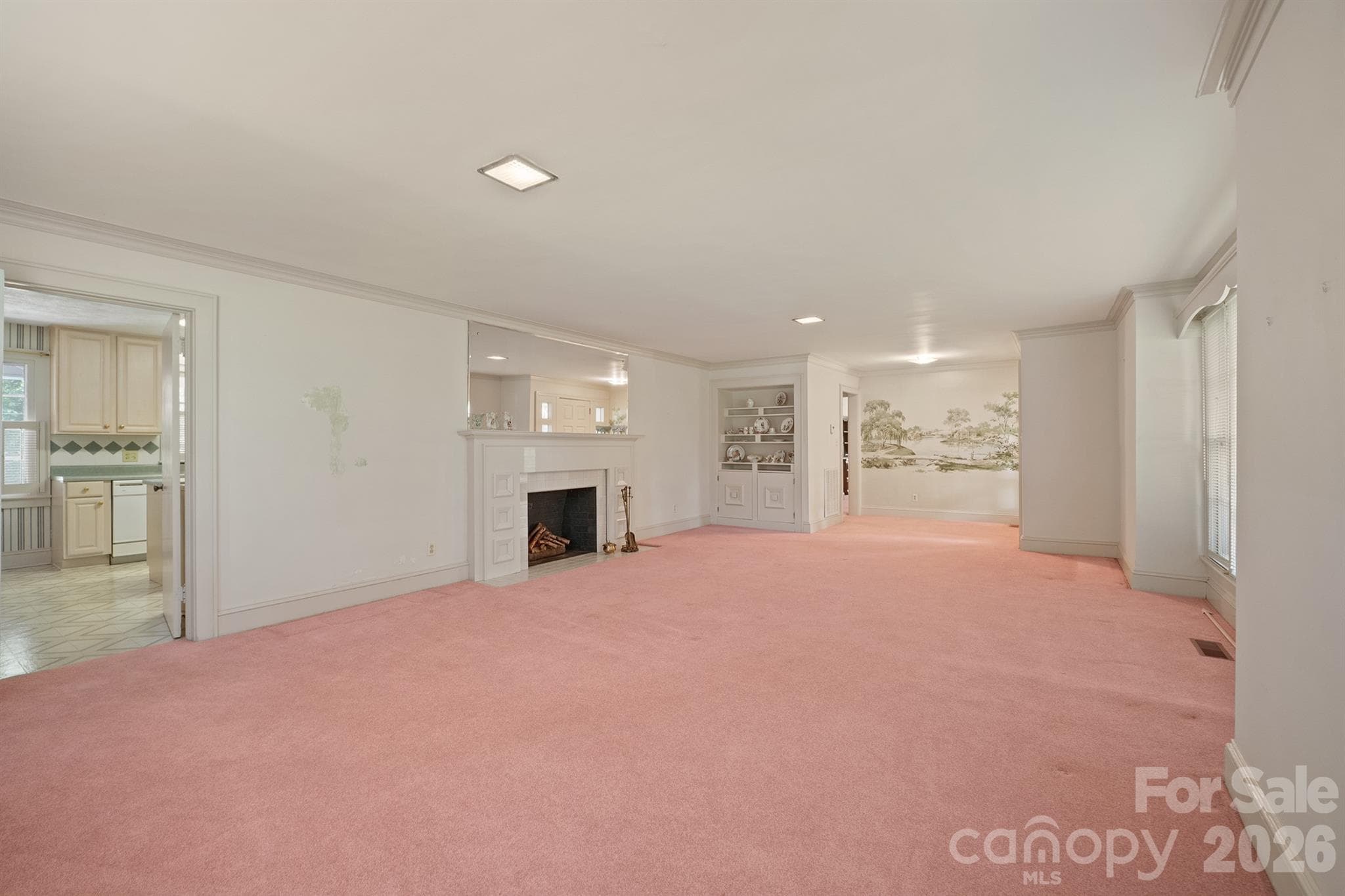 Single Family Residence at 17 E Murray Street, Maiden, photo 13 of 33