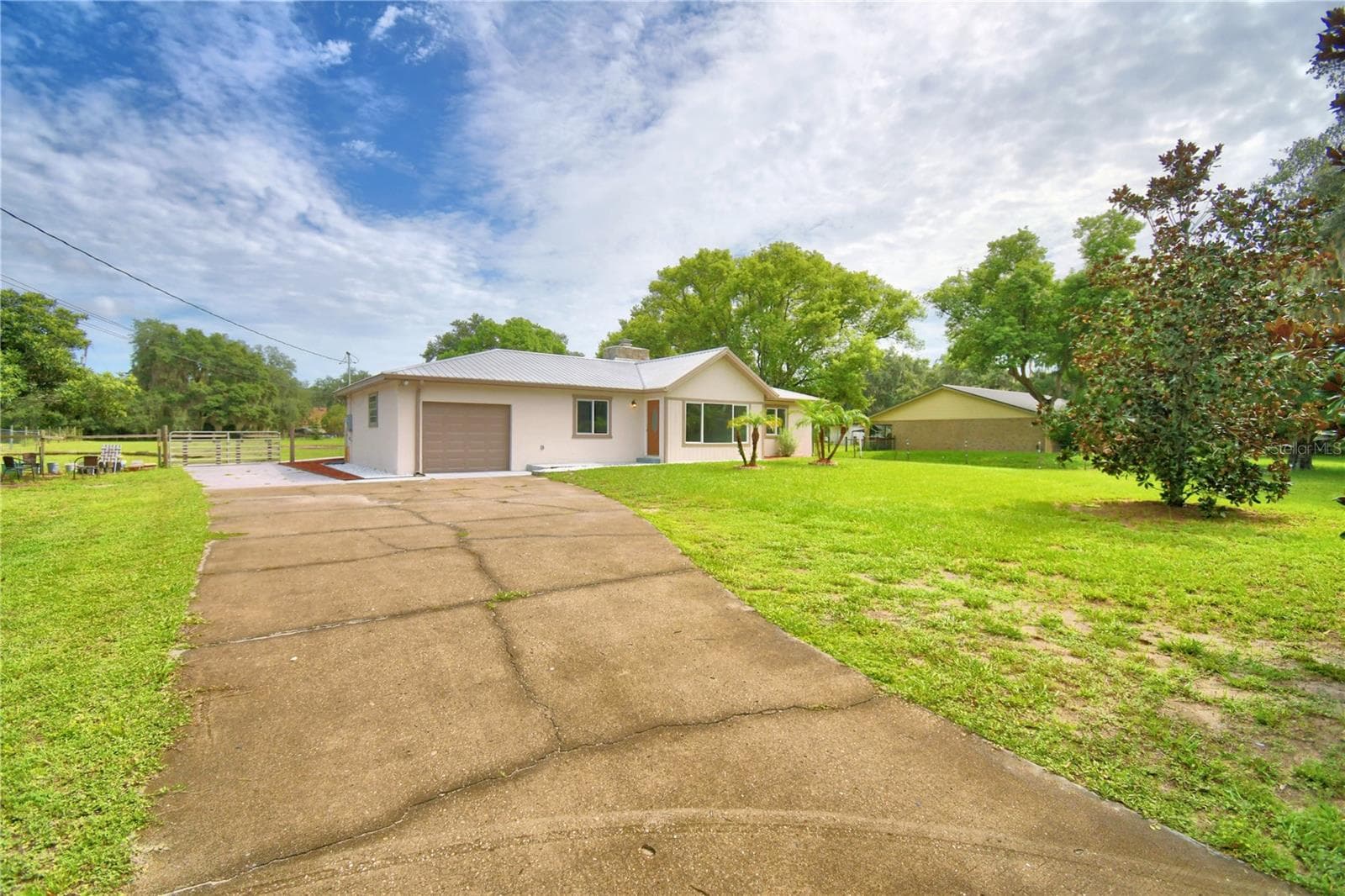 driveway - 8704 TOM COSTINE RD, LAKELAND