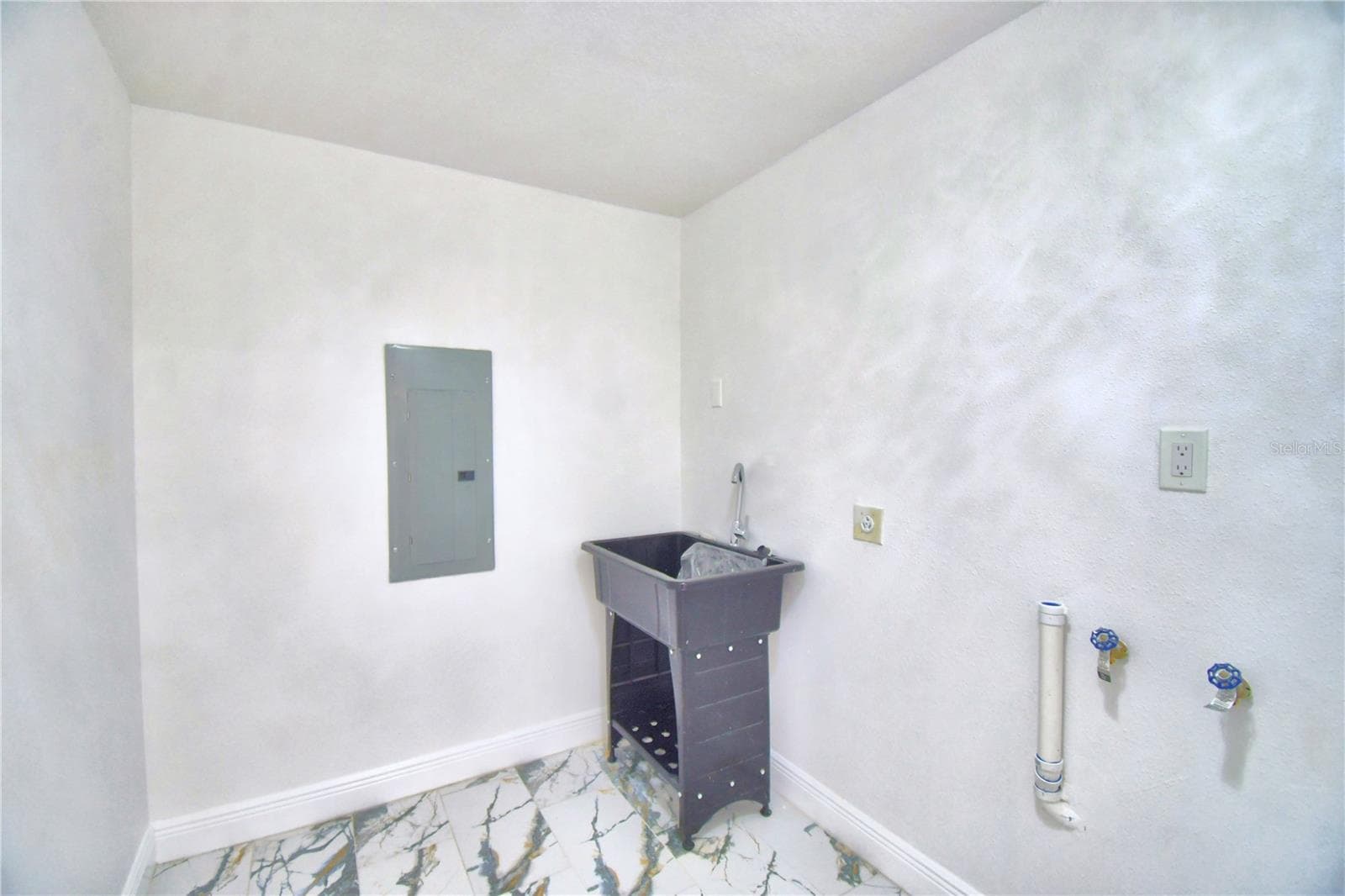 Big Laundry Room WITH NEW SINK - 8704 TOM COSTINE RD, LAKELAND
