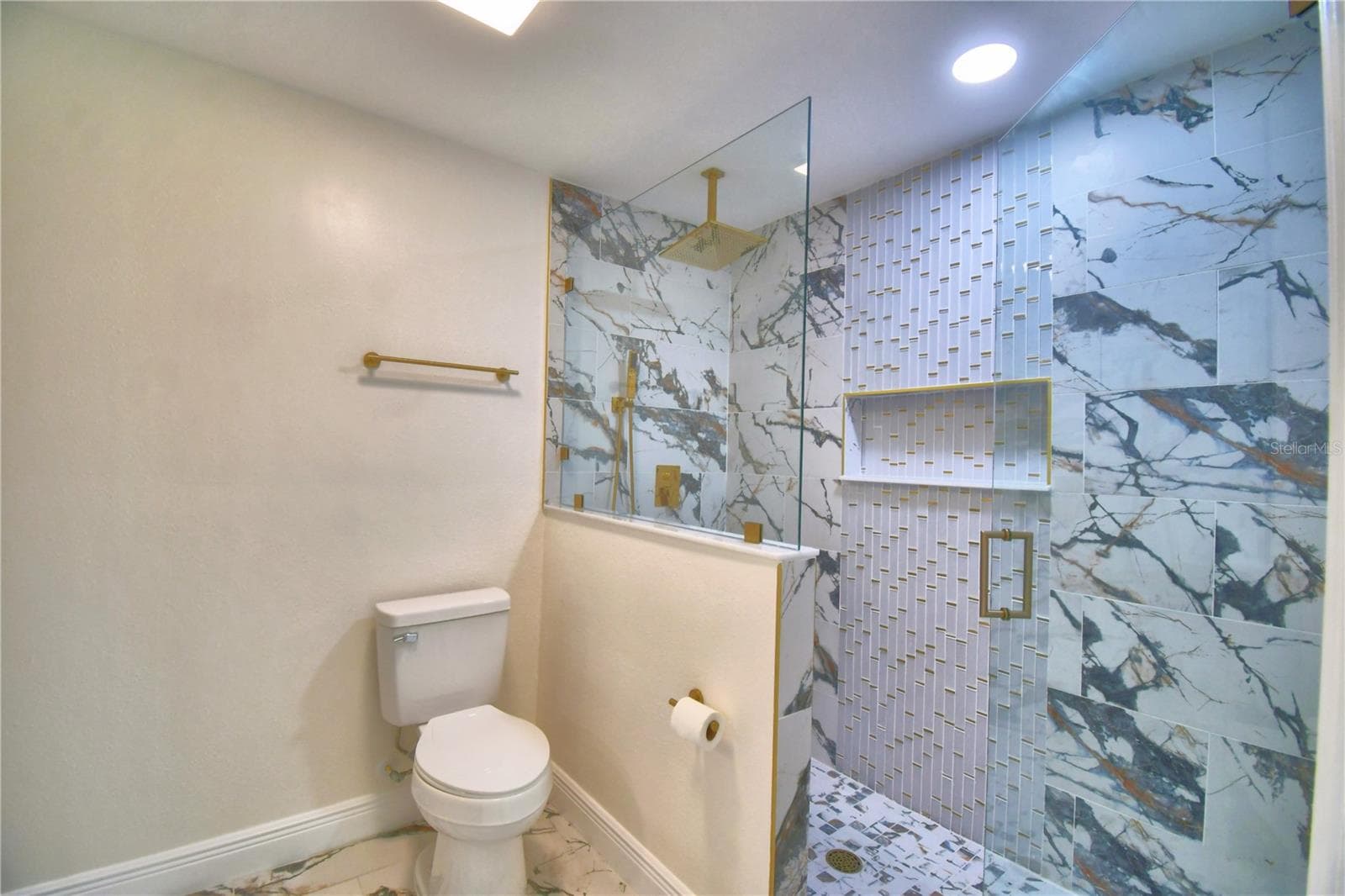 Master Bath - 8704 TOM COSTINE RD, LAKELAND