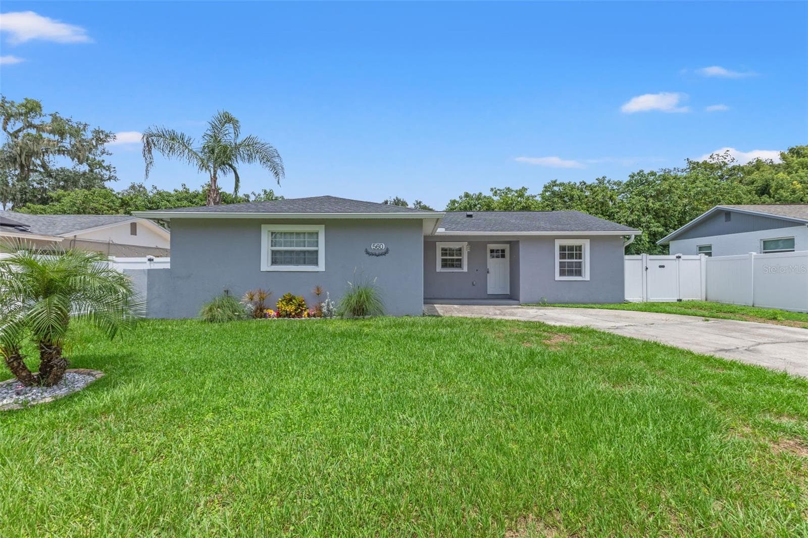 Single Family Residence at 560 ROBIN HILL CIR, BRANDON, photo 2 of 49