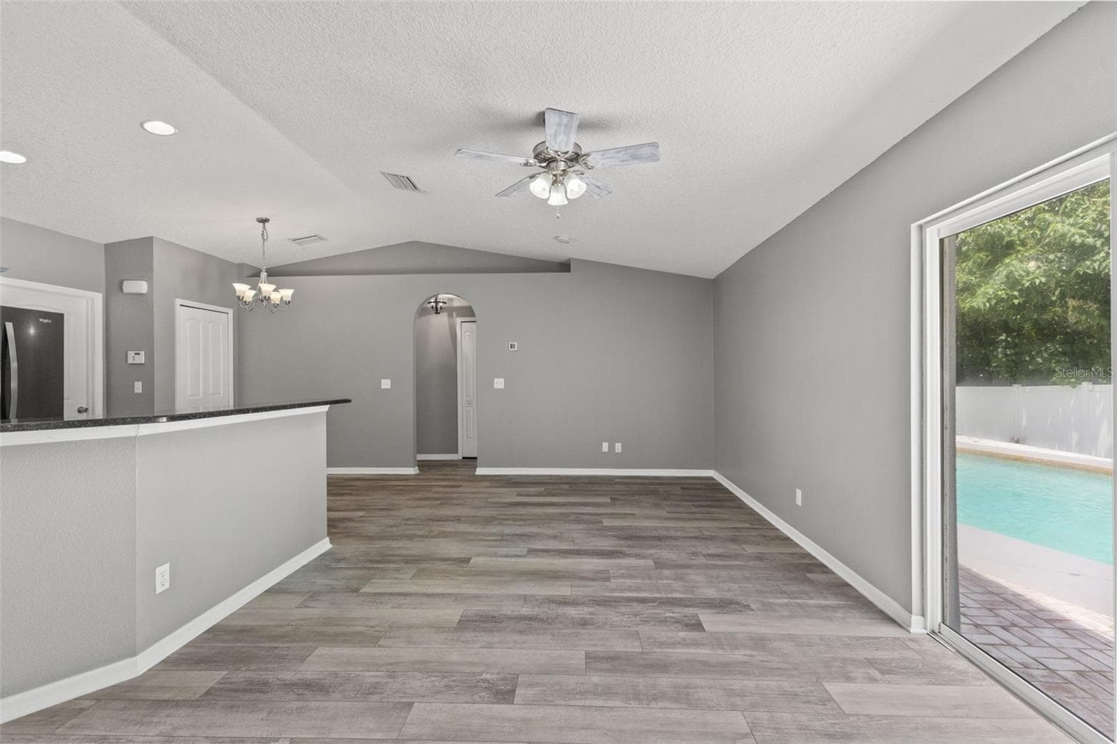 Single Family Residence at 560 ROBIN HILL CIR, BRANDON, photo 10 of 49